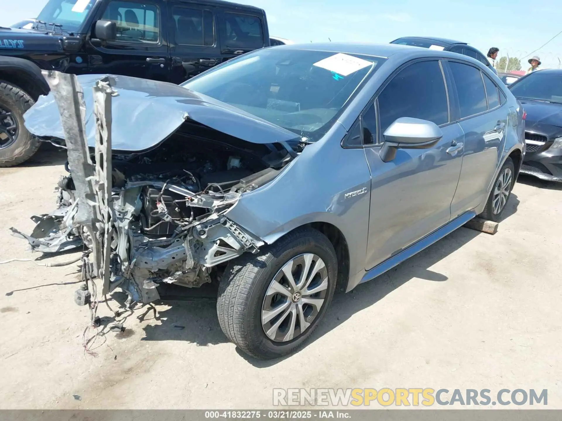 2 fotografías del automóvil dañado JTDEBRBE9LJ011672 TOYOTA COROLLA 2020