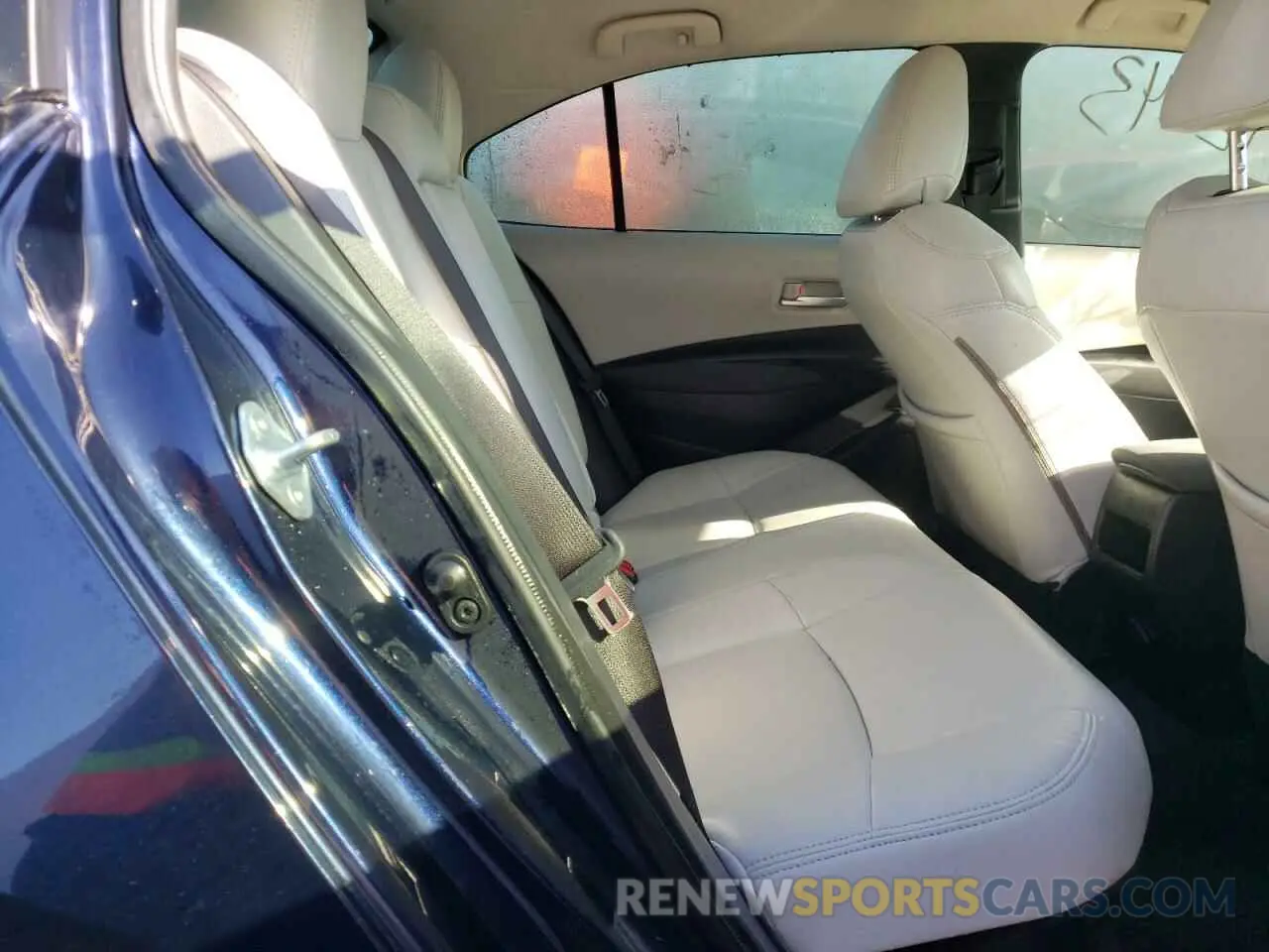 6 fotografías del automóvil dañado JTDEBRBE9LJ013888 TOYOTA COROLLA 2020