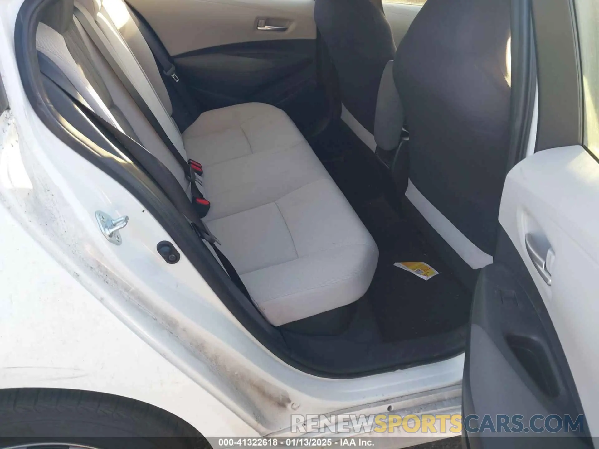 8 fotografías del automóvil dañado JTDEBRBE9LJ017911 TOYOTA COROLLA 2020
