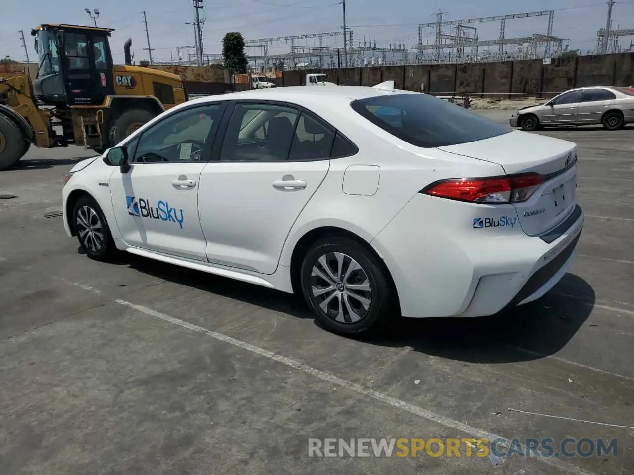 2 fotografías del automóvil dañado JTDEBRBE9LJ019383 TOYOTA COROLLA 2020