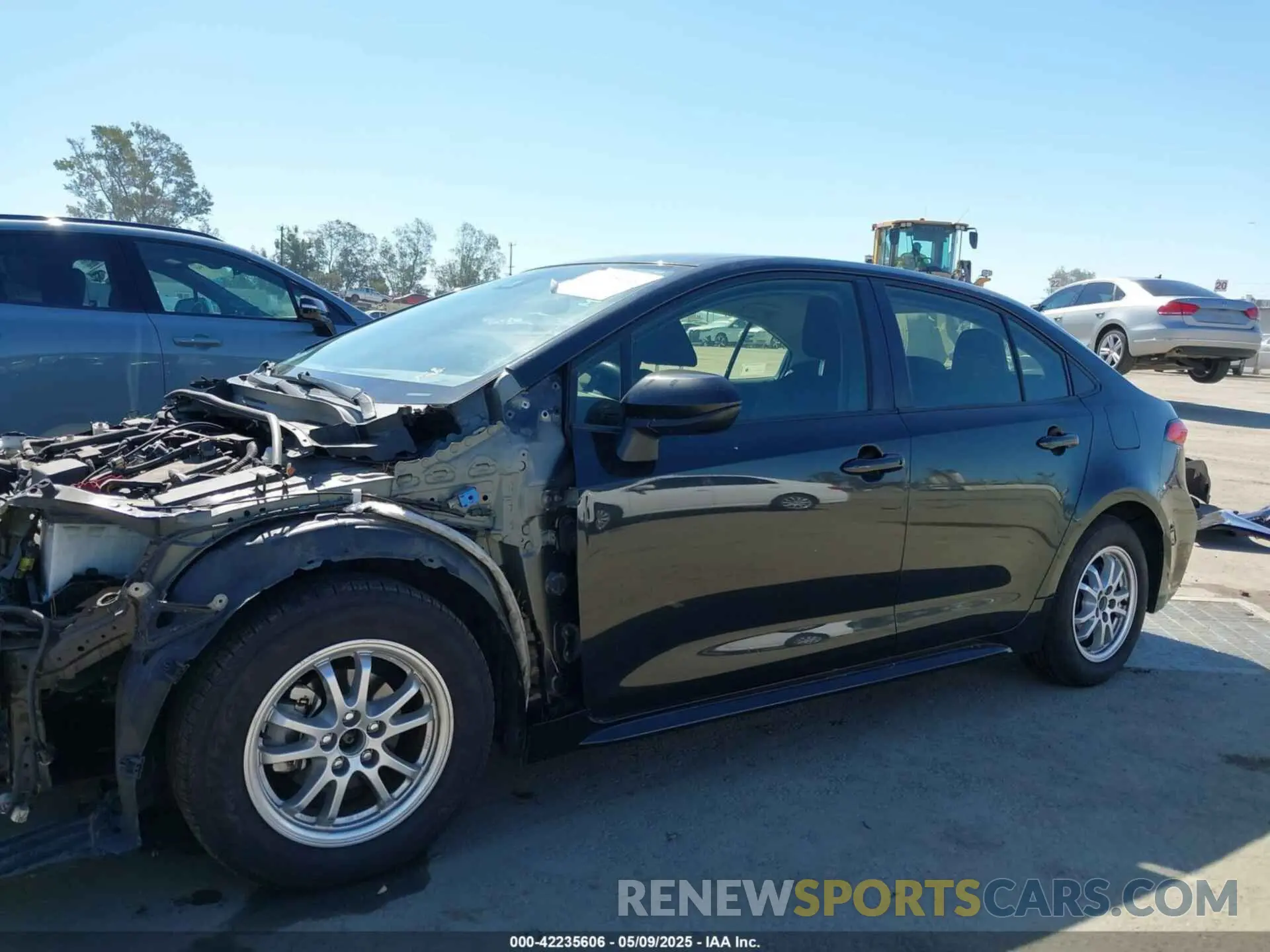 15 fotografías del automóvil dañado JTDEBRBE9LJ023224 TOYOTA COROLLA 2020