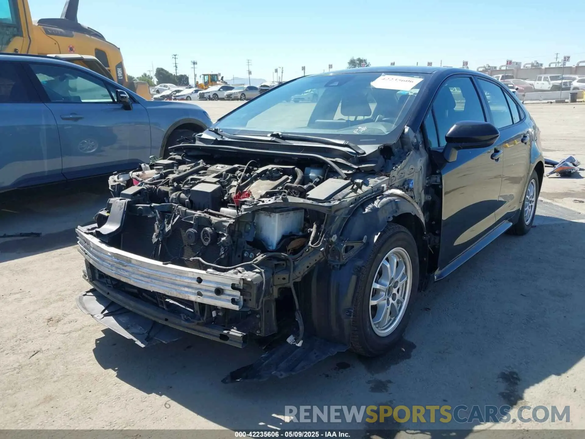 2 fotografías del automóvil dañado JTDEBRBE9LJ023224 TOYOTA COROLLA 2020