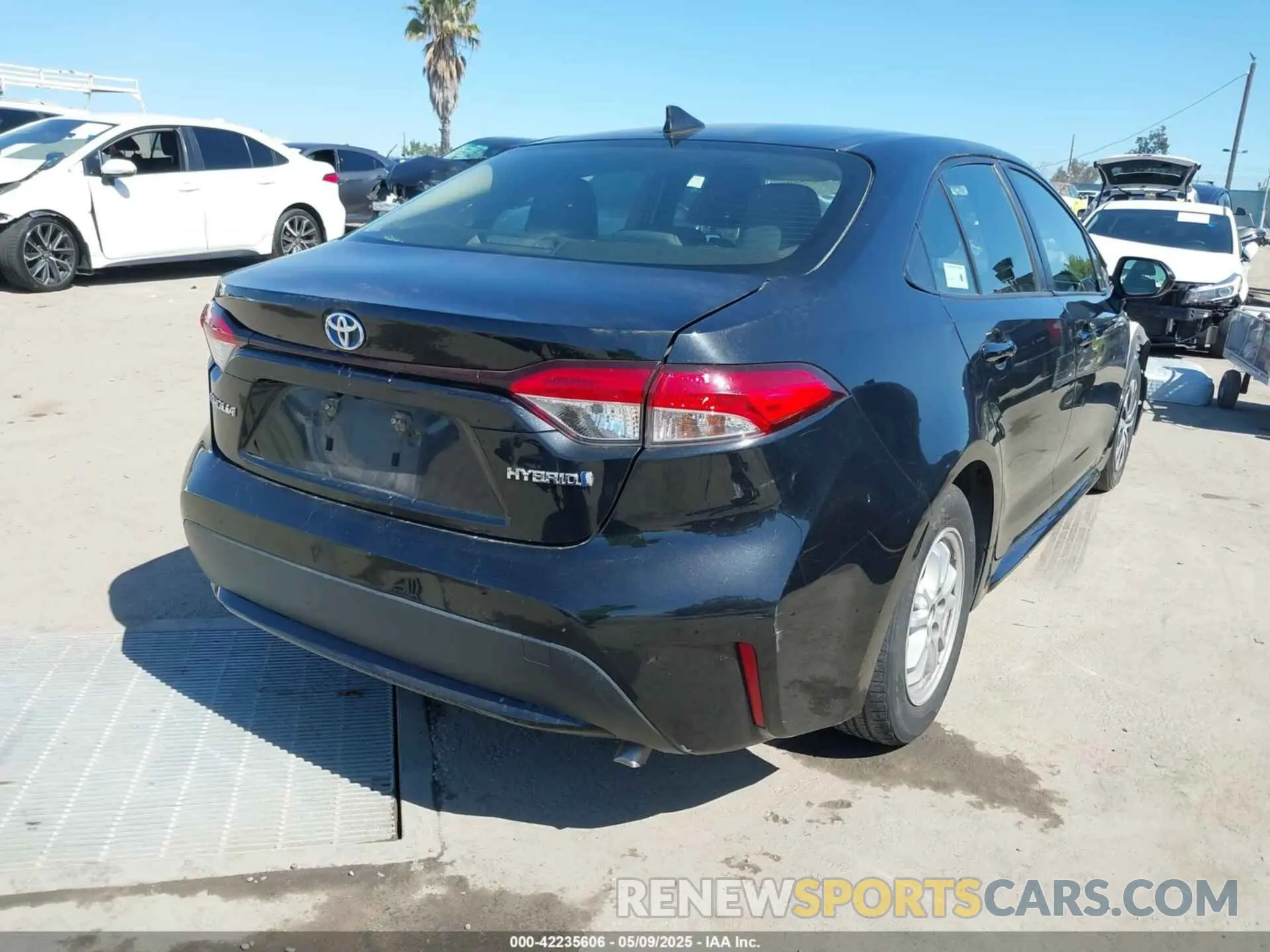 4 fotografías del automóvil dañado JTDEBRBE9LJ023224 TOYOTA COROLLA 2020