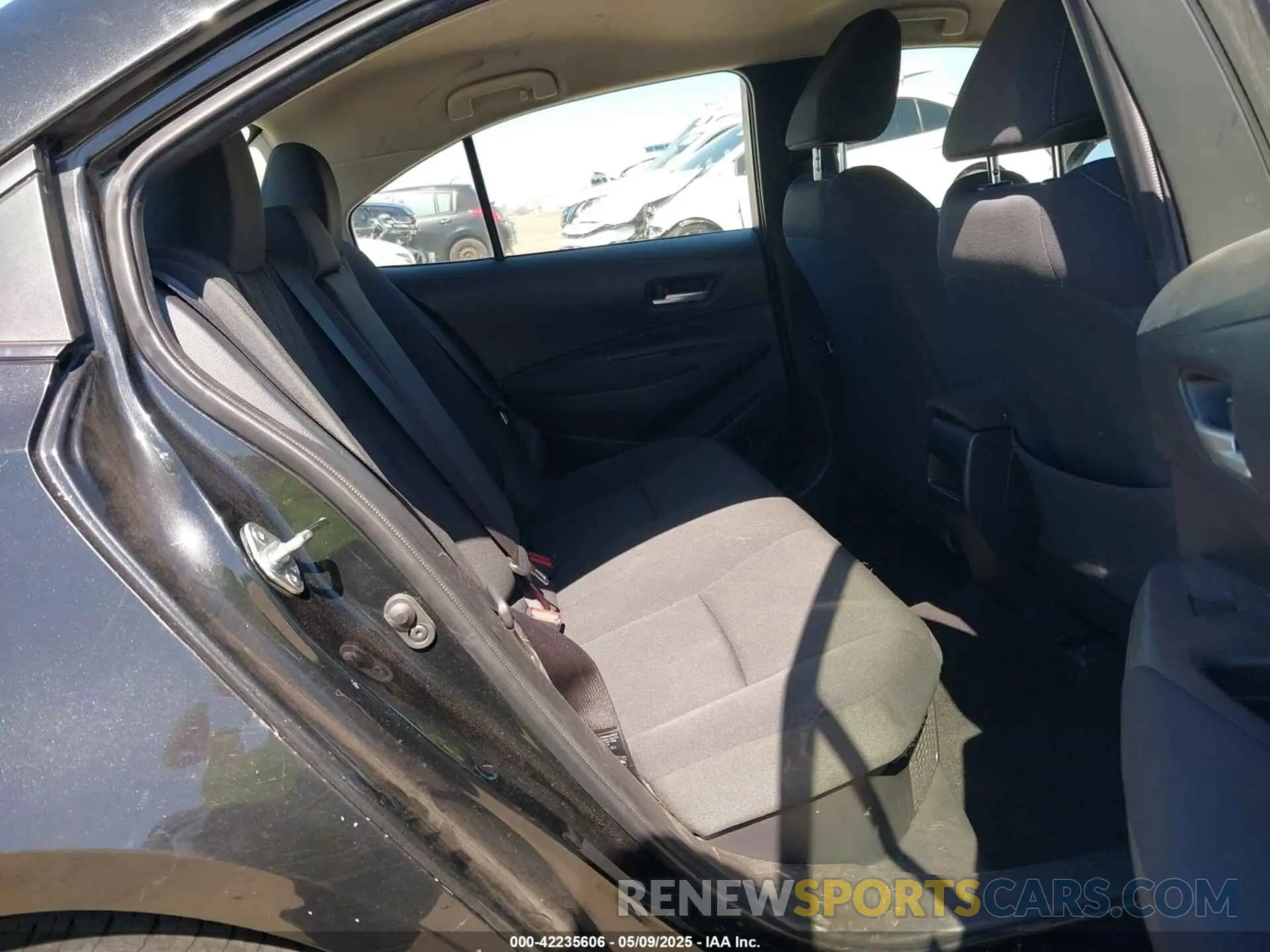 8 fotografías del automóvil dañado JTDEBRBE9LJ023224 TOYOTA COROLLA 2020