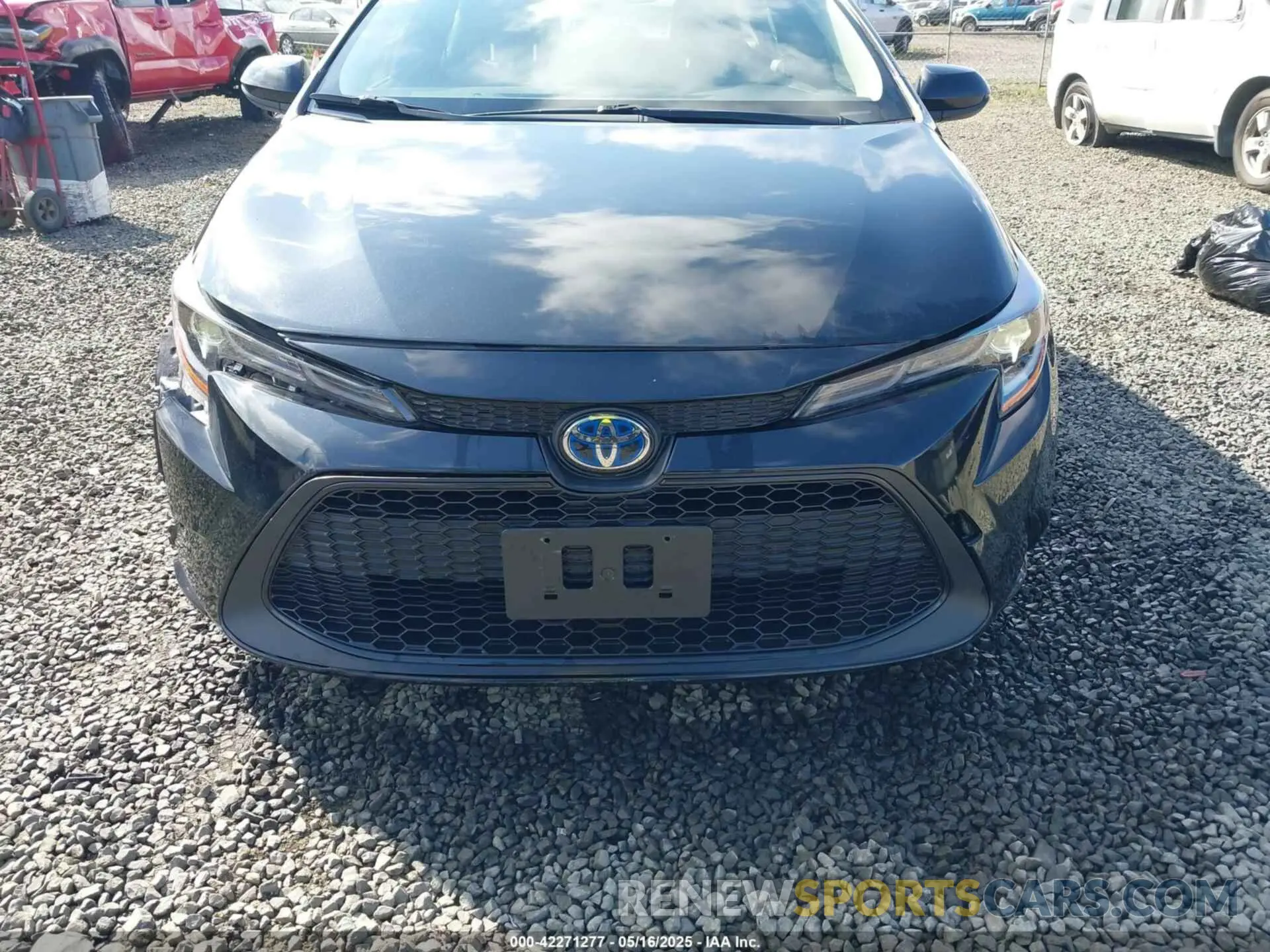 12 fotografías del automóvil dañado JTDEBRBE9LJ028245 TOYOTA COROLLA 2020