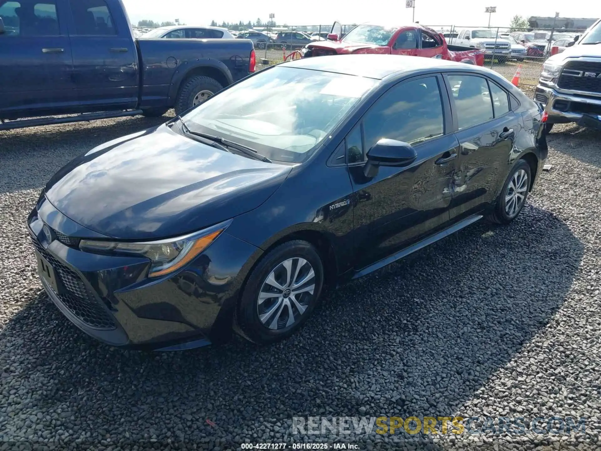 2 fotografías del automóvil dañado JTDEBRBE9LJ028245 TOYOTA COROLLA 2020