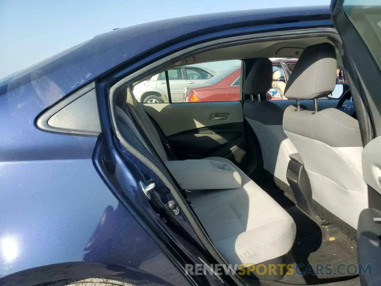 10 fotografías del automóvil dañado JTDEBRBE9LJ030478 TOYOTA COROLLA 2020