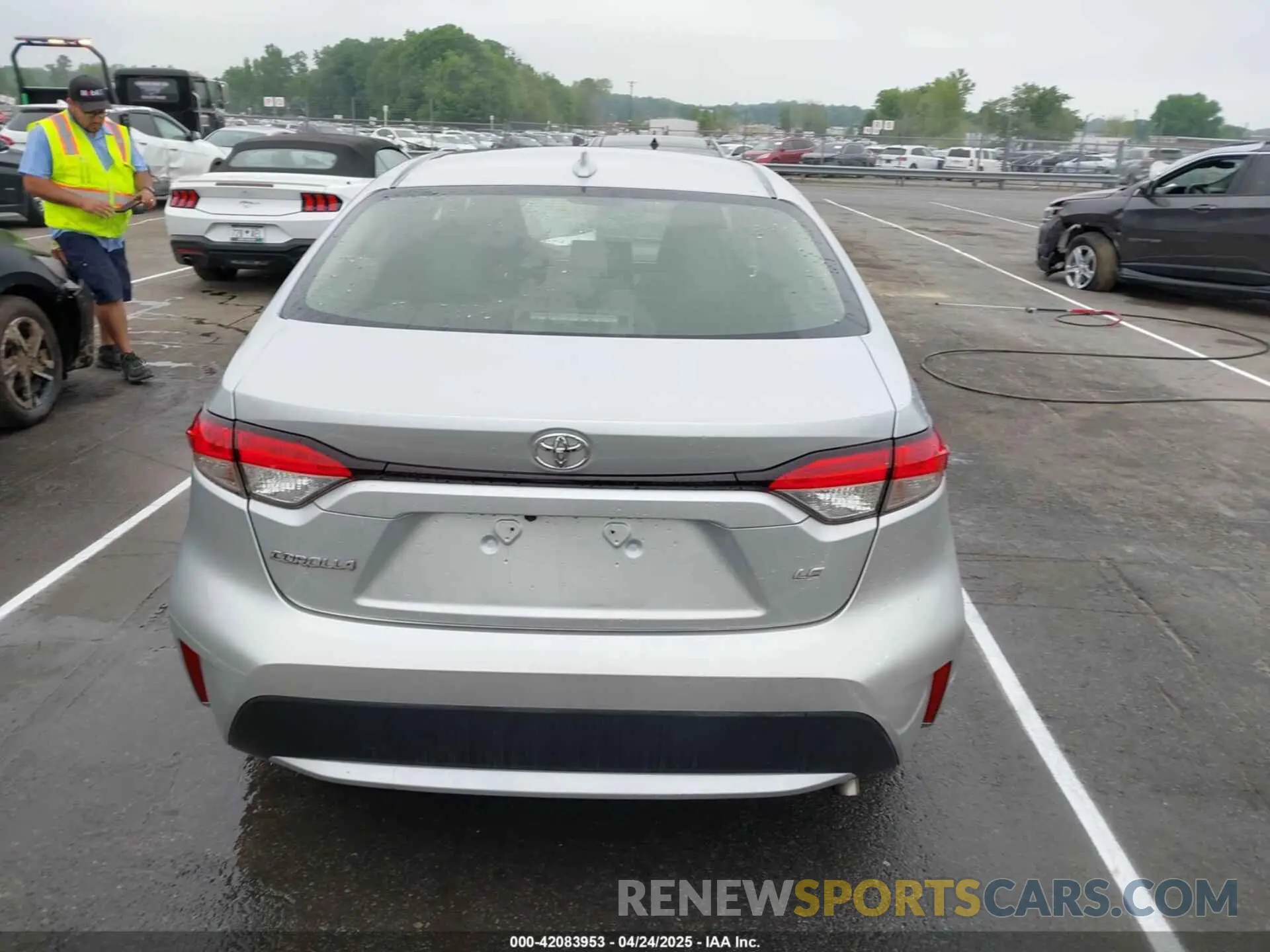 16 fotografías del automóvil dañado JTDEPRAE0LJ046684 TOYOTA COROLLA 2020