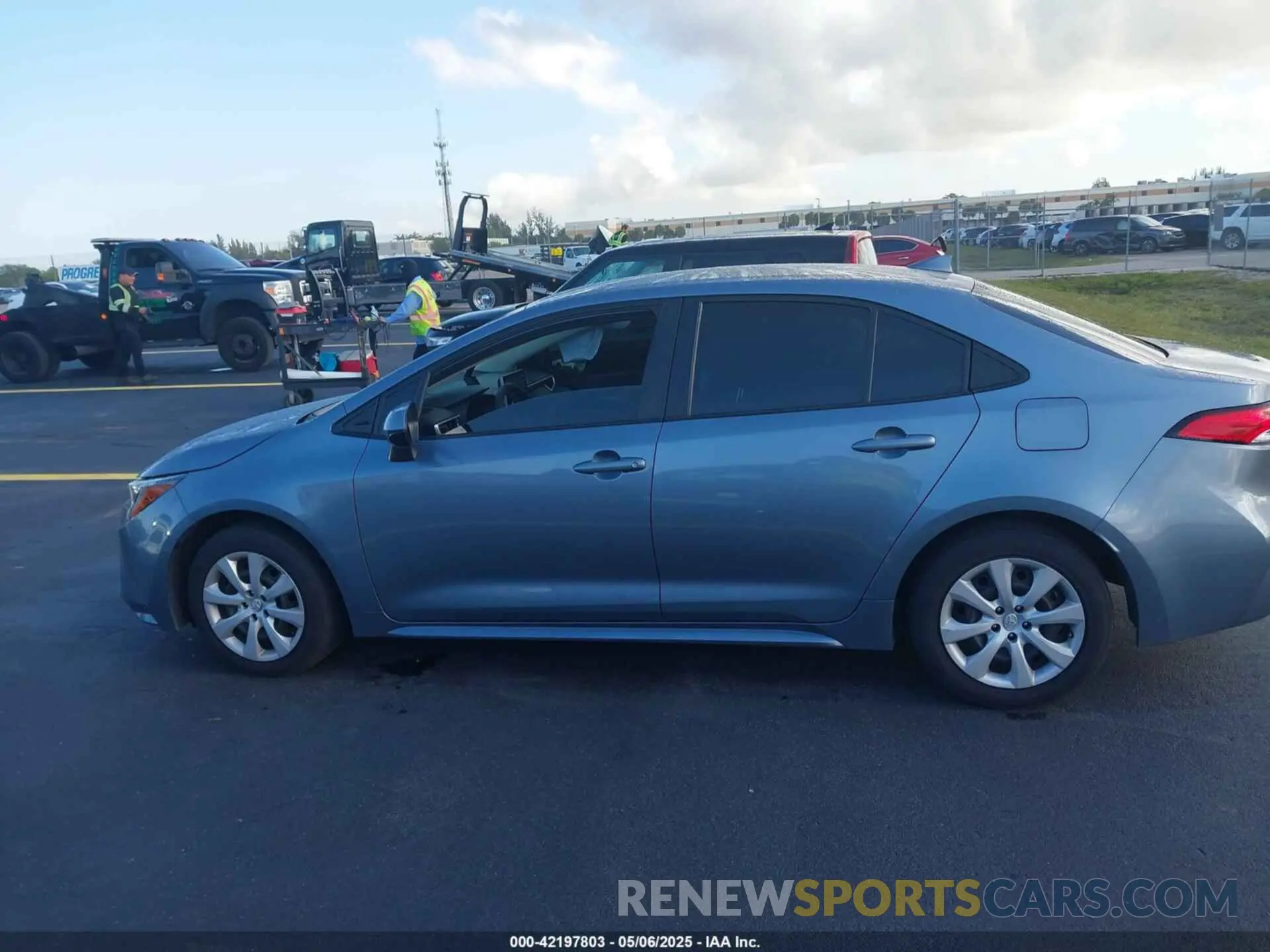 14 fotografías del automóvil dañado JTDEPRAE1LJ045897 TOYOTA COROLLA 2020