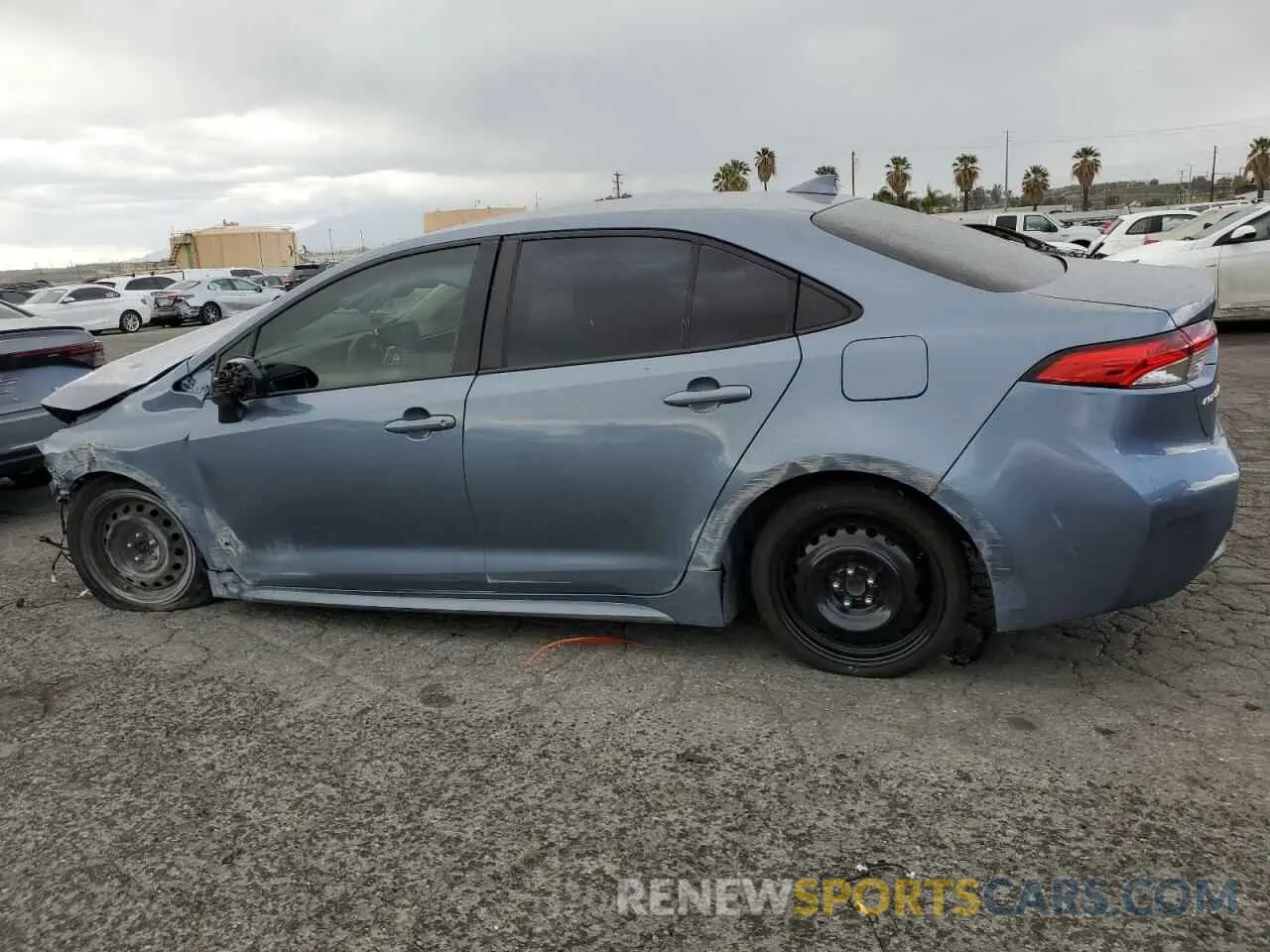 2 fotografías del automóvil dañado JTDEPRAE2LJ112023 TOYOTA COROLLA 2020