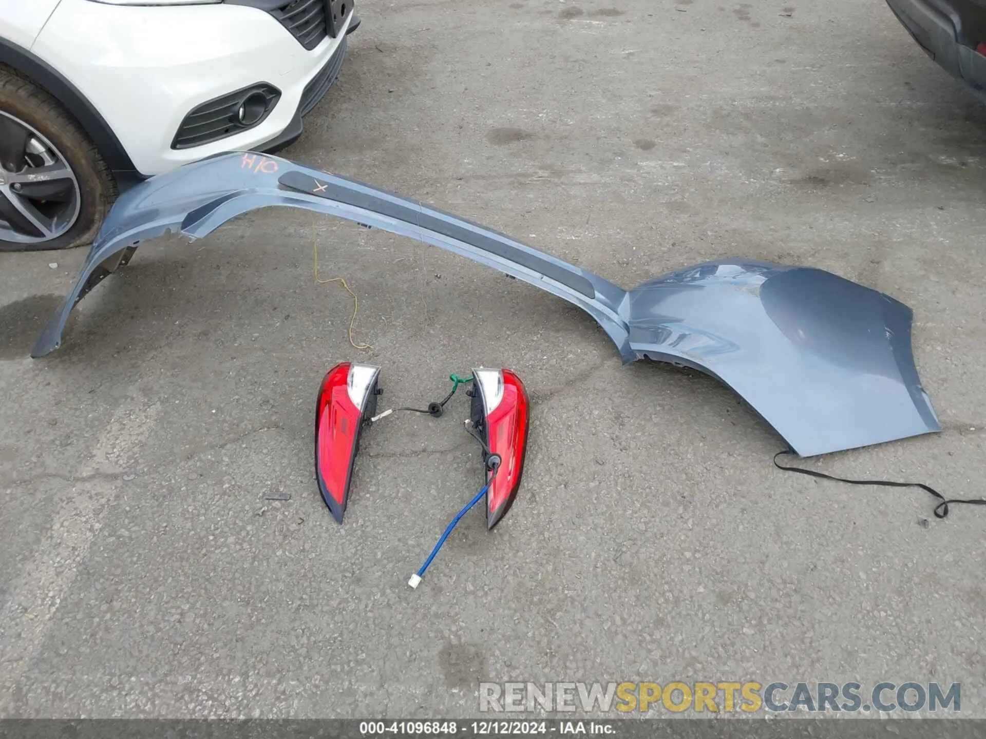 12 fotografías del automóvil dañado JTDEPRAE3LJ004428 TOYOTA COROLLA 2020