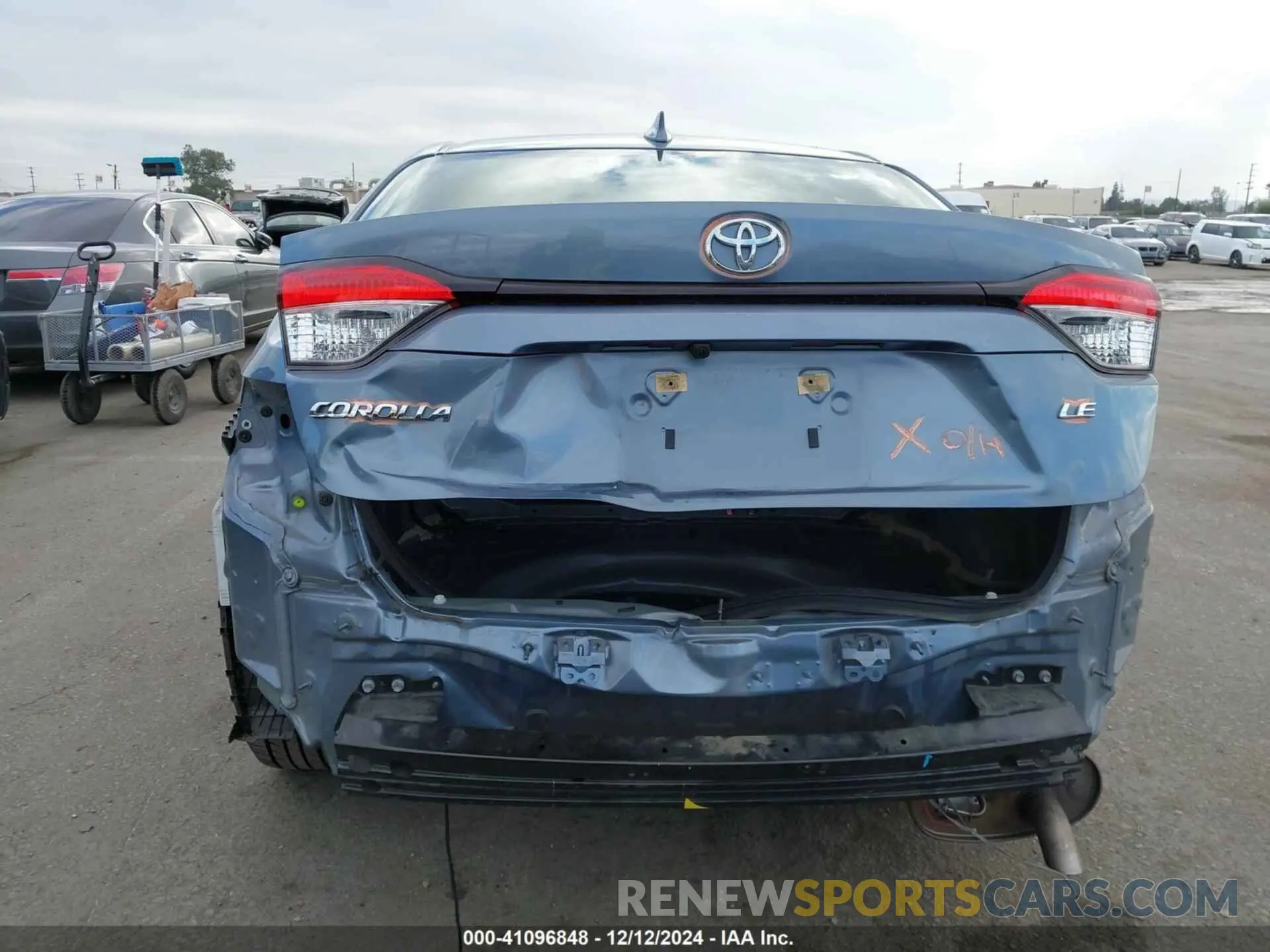 17 fotografías del automóvil dañado JTDEPRAE3LJ004428 TOYOTA COROLLA 2020