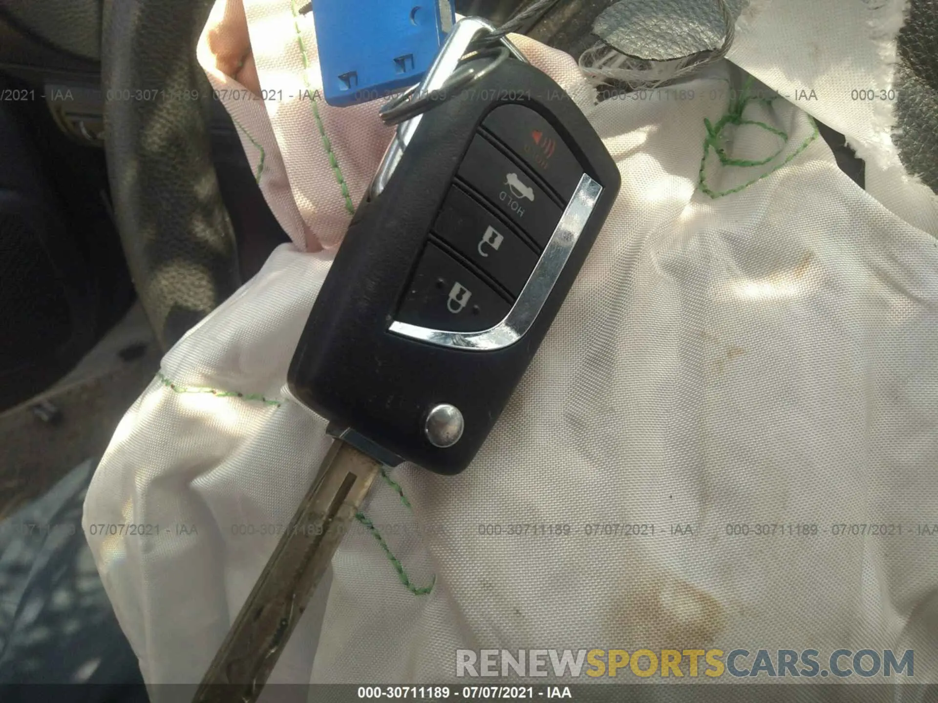 11 fotografías del automóvil dañado JTDEPRAE3LJ036103 TOYOTA COROLLA 2020