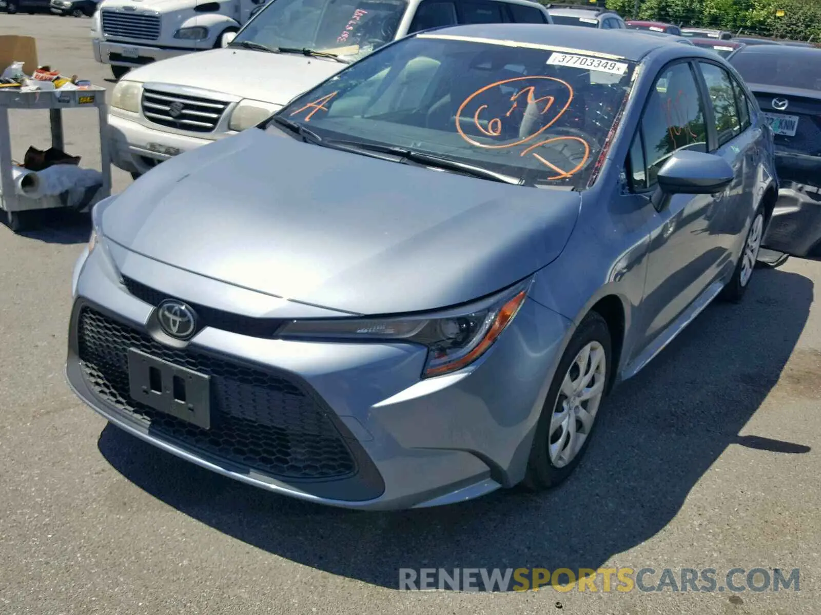 2 fotografías del automóvil dañado JTDEPRAE4LJ005992 TOYOTA COROLLA 2020