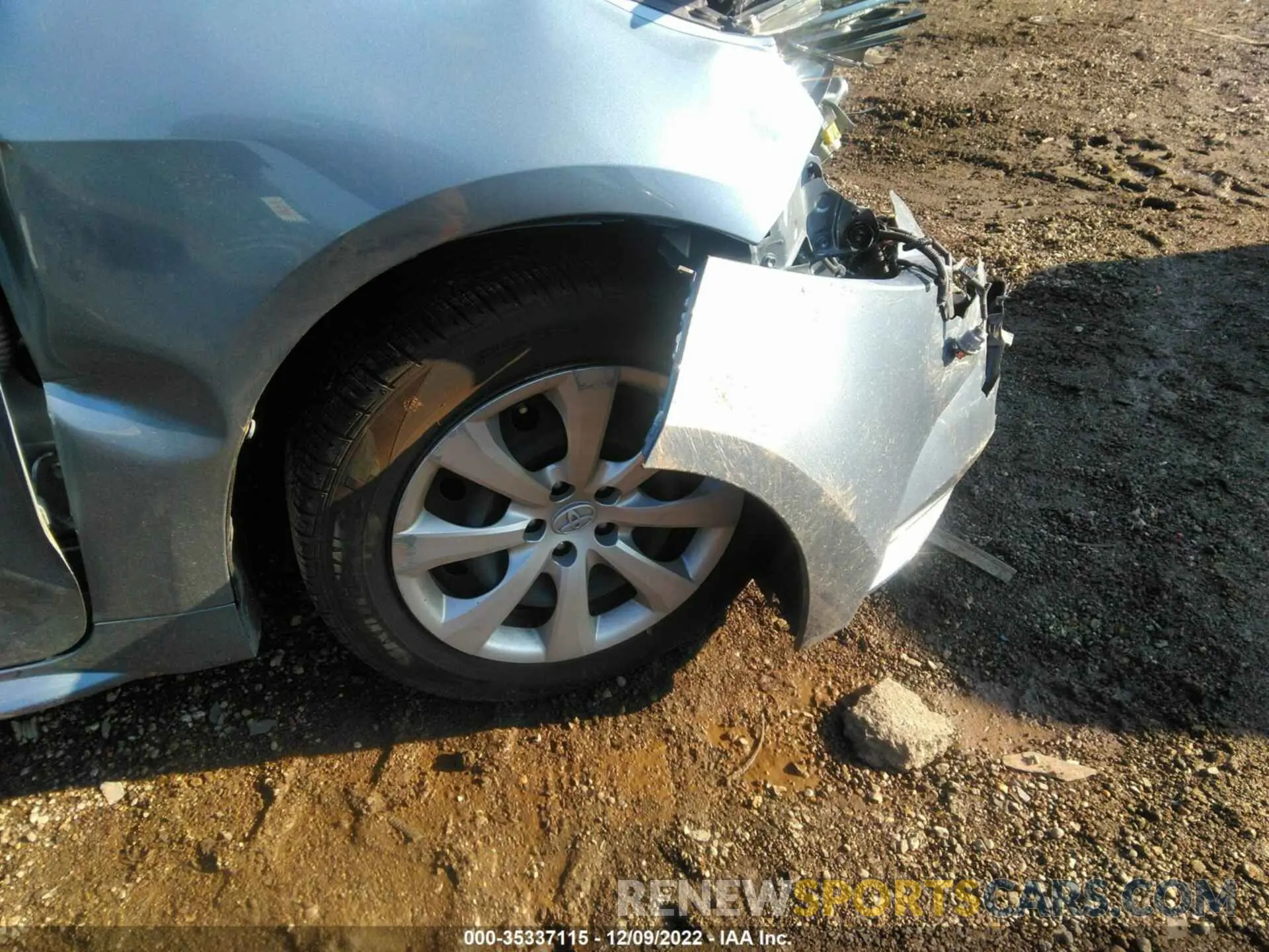 15 fotografías del automóvil dañado JTDEPRAE4LJ039818 TOYOTA COROLLA 2020