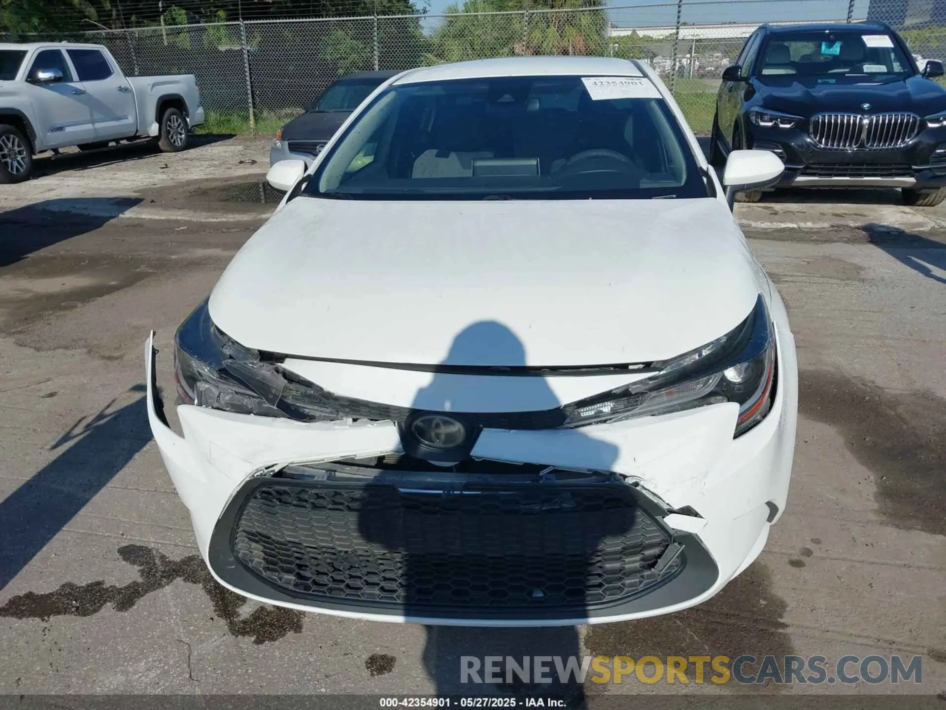 12 fotografías del automóvil dañado JTDEPRAE4LJ070602 TOYOTA COROLLA 2020