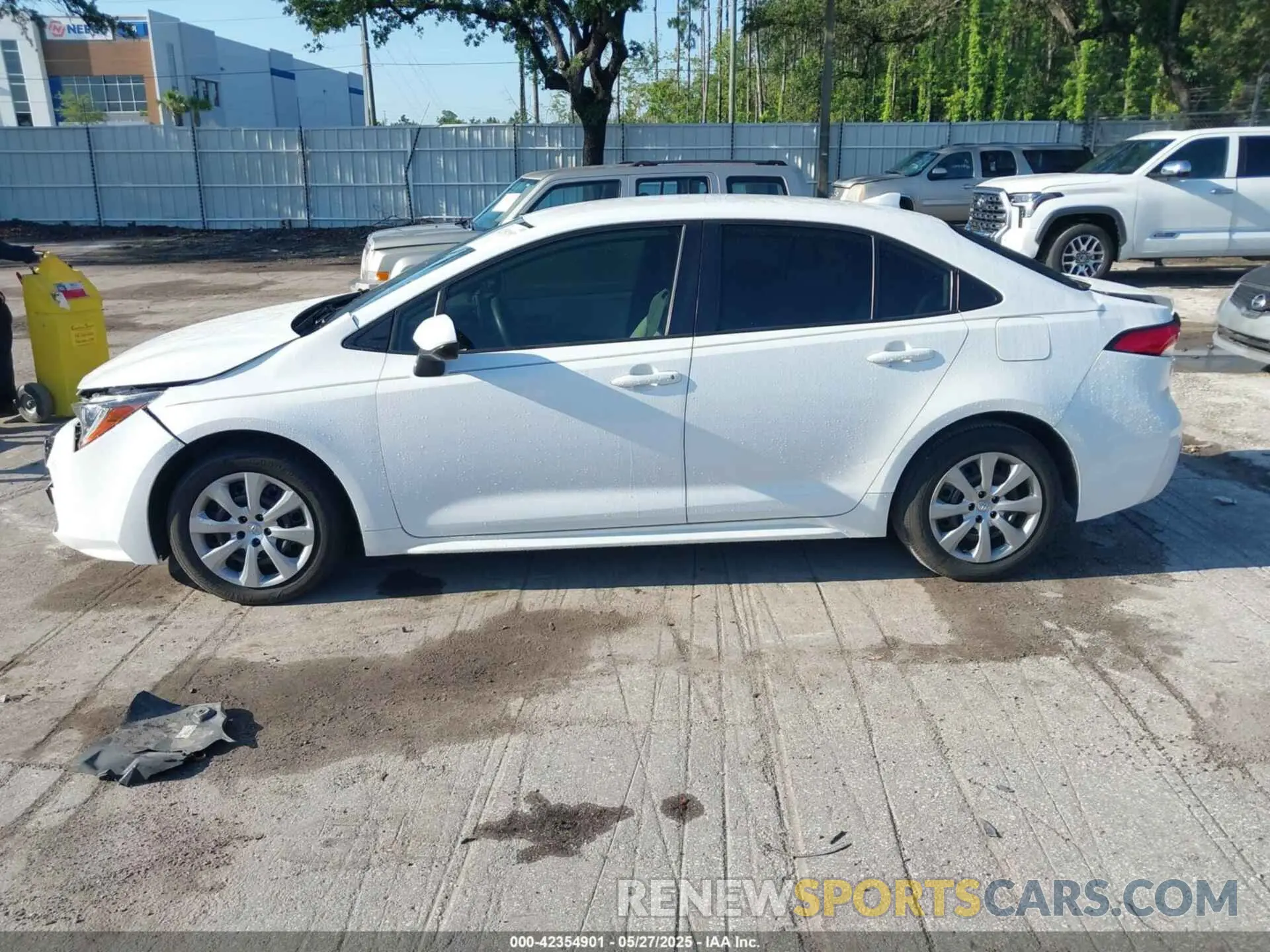 14 fotografías del automóvil dañado JTDEPRAE4LJ070602 TOYOTA COROLLA 2020