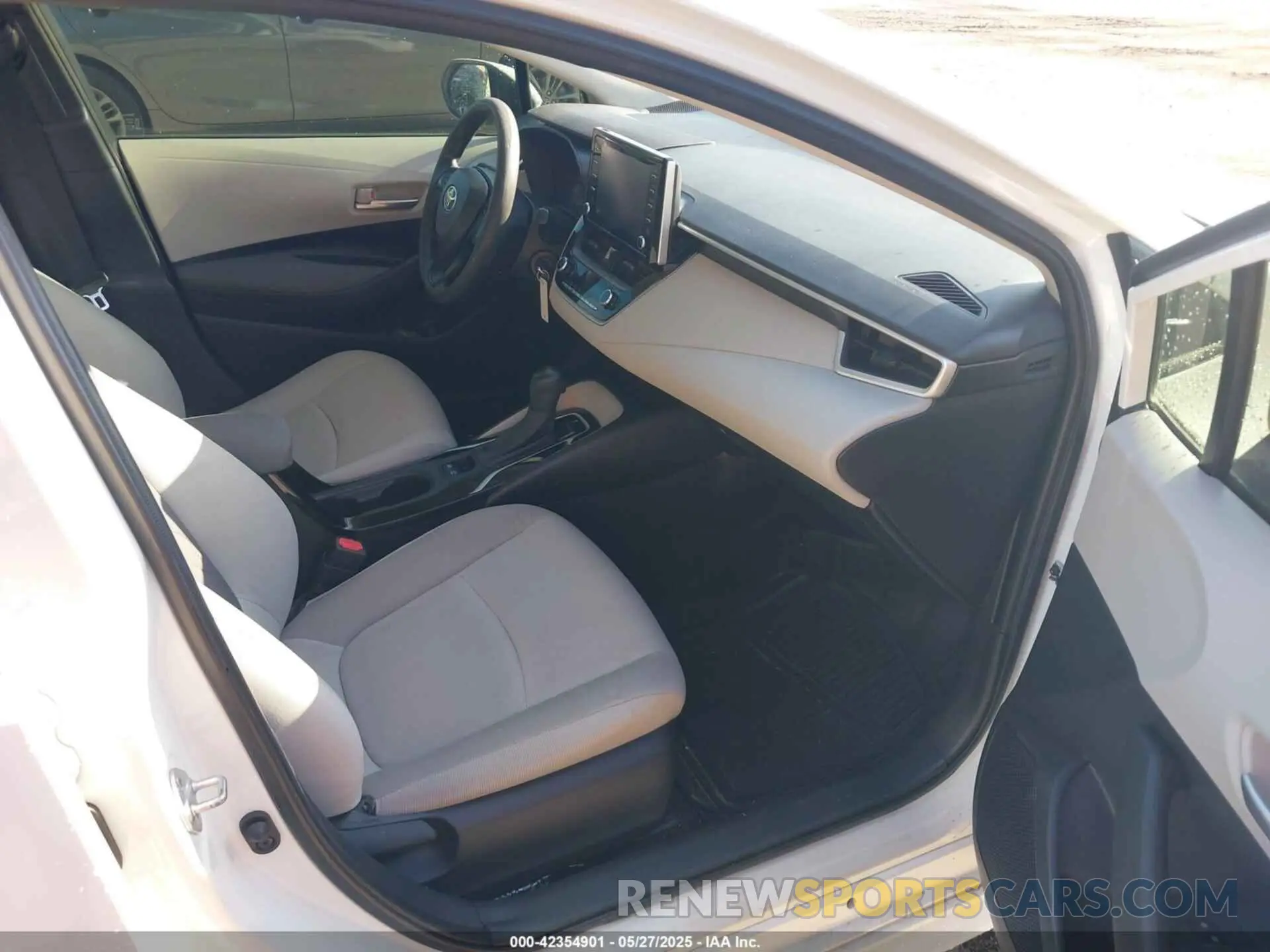 5 fotografías del automóvil dañado JTDEPRAE4LJ070602 TOYOTA COROLLA 2020
