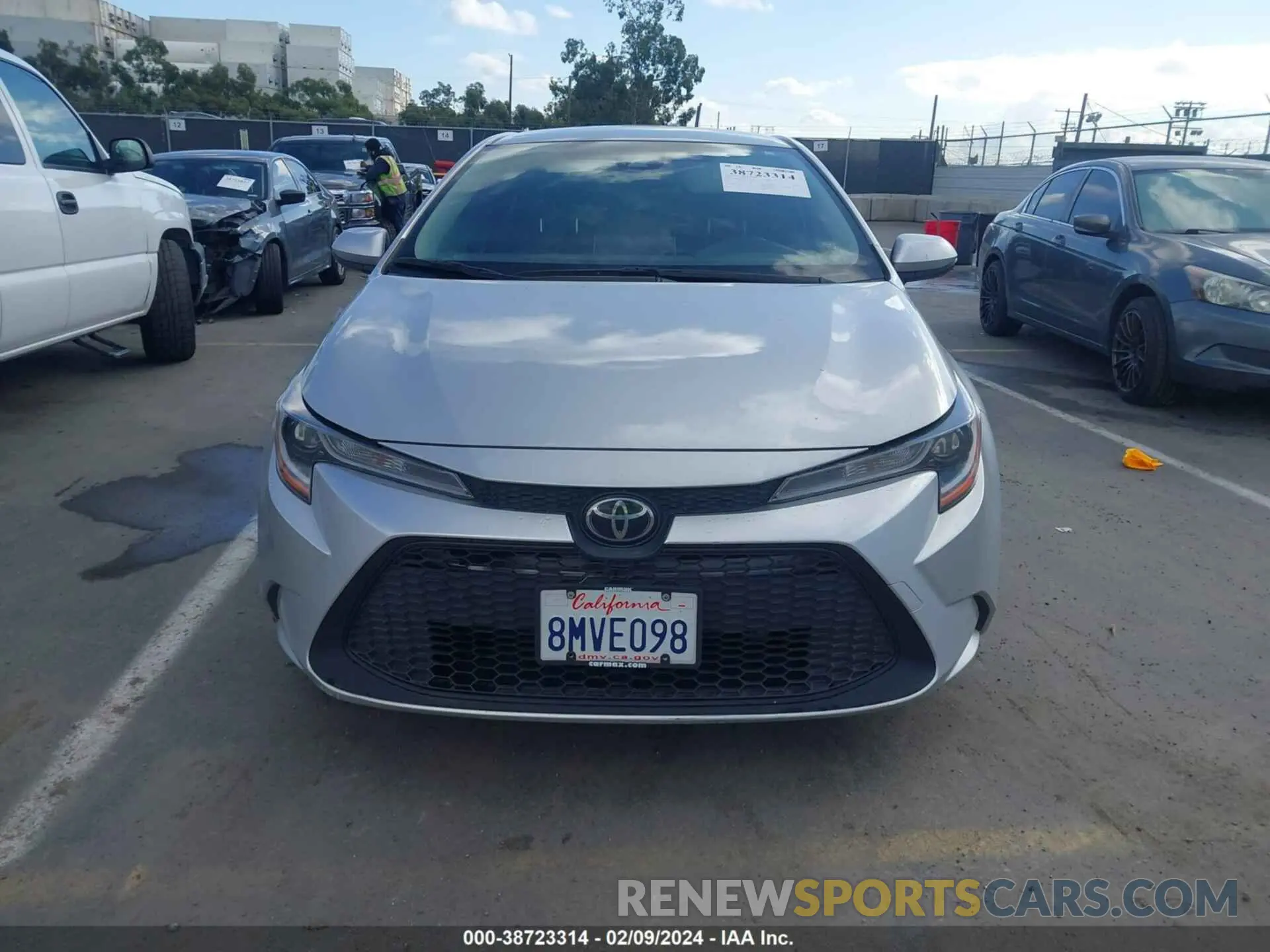 12 fotografías del automóvil dañado JTDEPRAE4LJ075265 TOYOTA COROLLA 2020