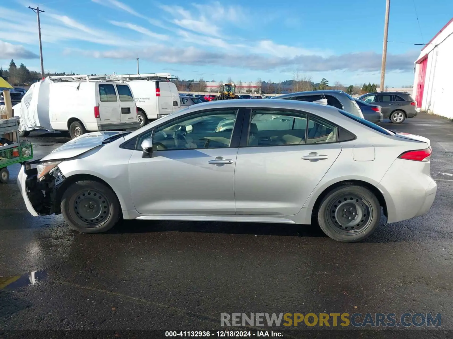 14 fotografías del automóvil dañado JTDEPRAE4LJ090137 TOYOTA COROLLA 2020