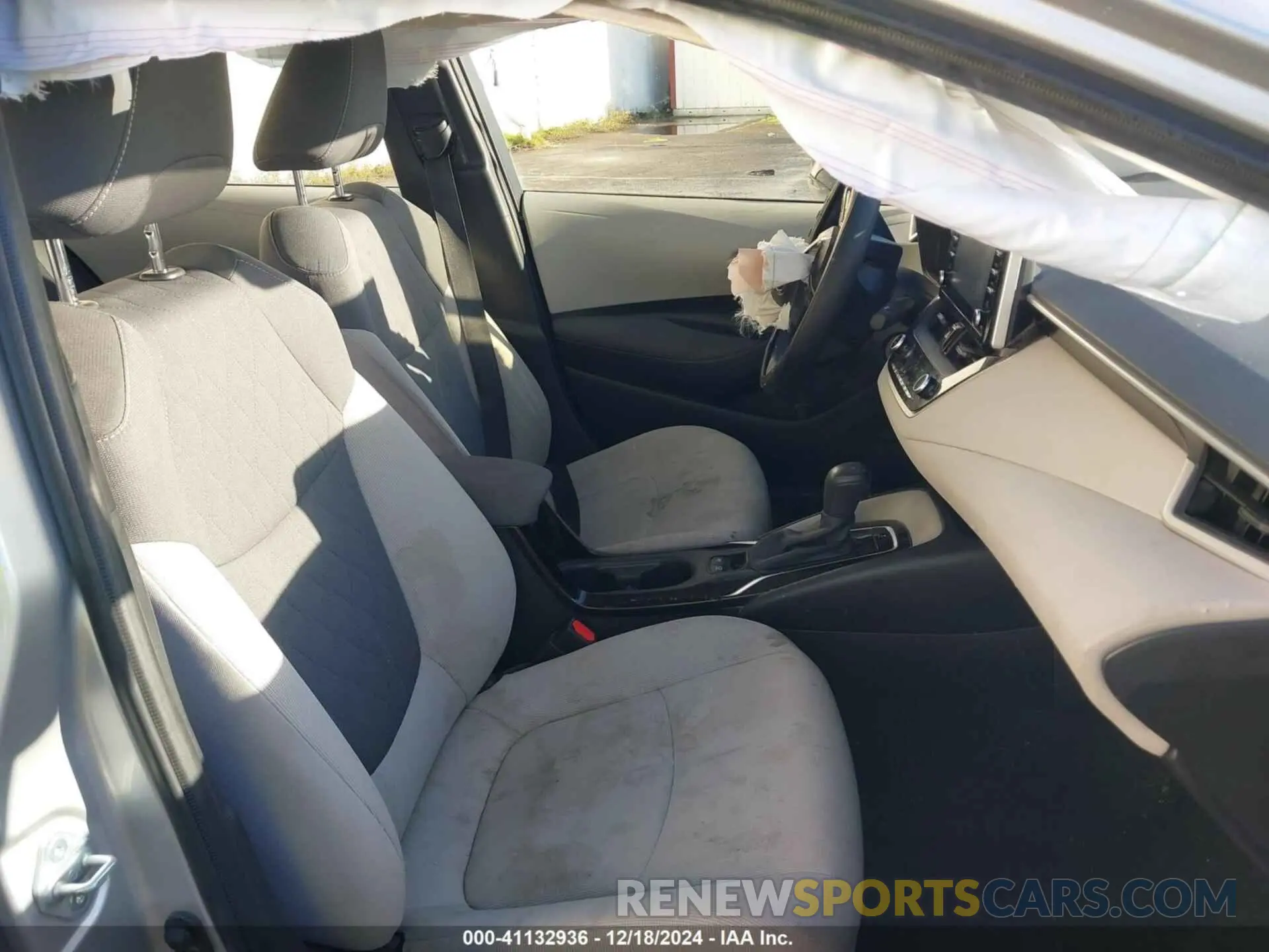 5 fotografías del automóvil dañado JTDEPRAE4LJ090137 TOYOTA COROLLA 2020