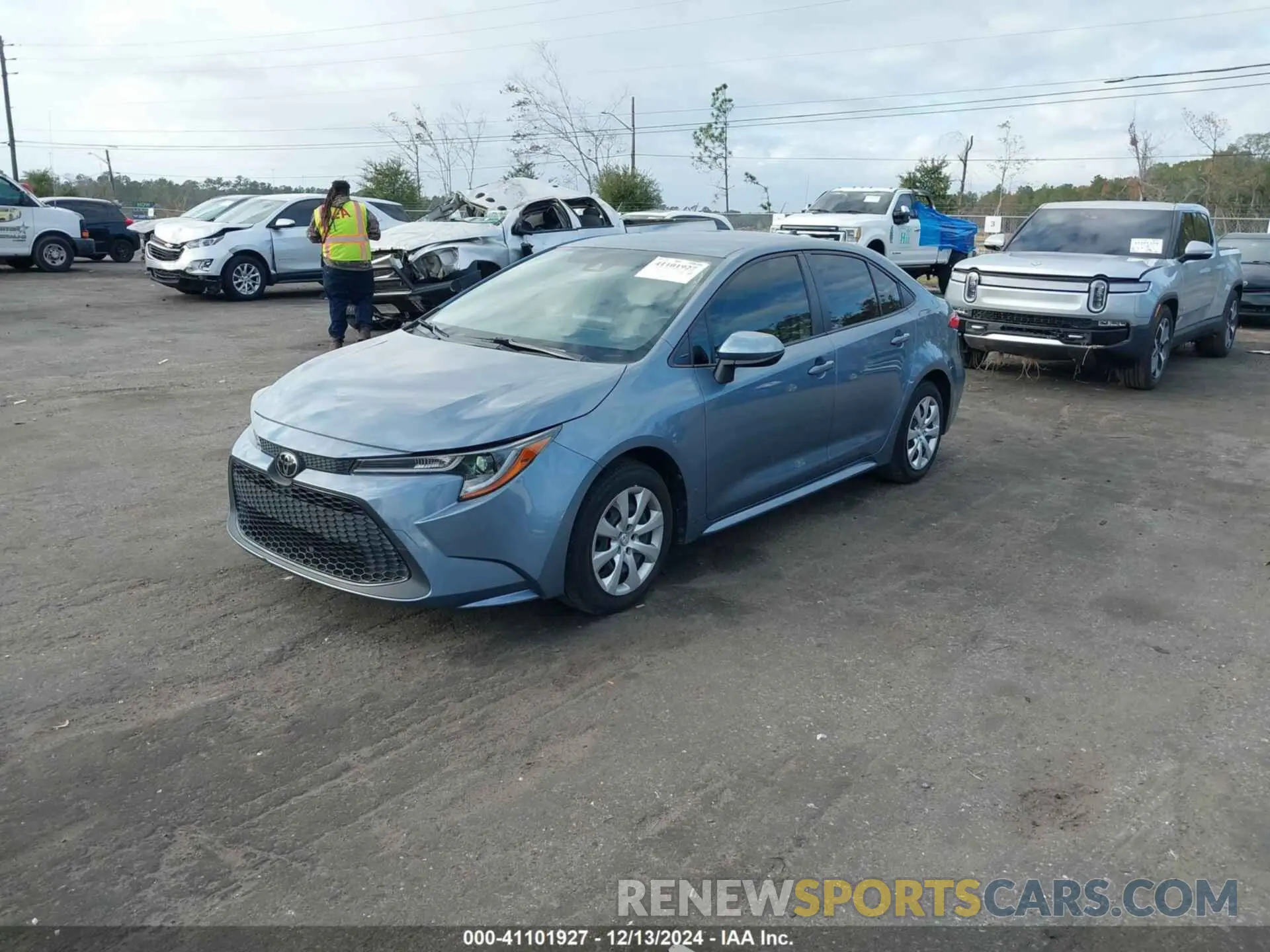 2 fotografías del automóvil dañado JTDEPRAE5LJ006228 TOYOTA COROLLA 2020