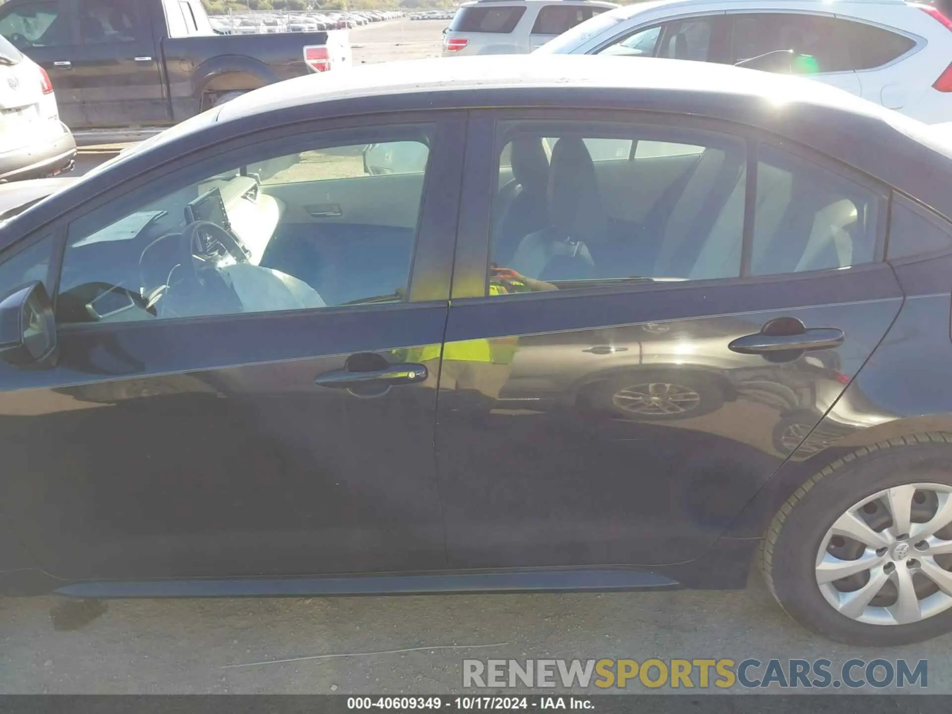 14 fotografías del automóvil dañado JTDEPRAE5LJ070902 TOYOTA COROLLA 2020