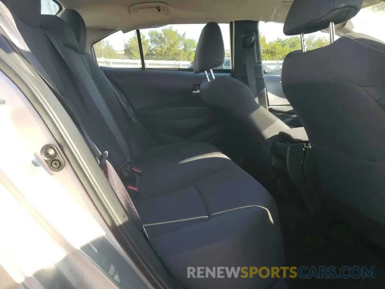11 fotografías del automóvil dañado JTDEPRAE5LJ098182 TOYOTA COROLLA 2020