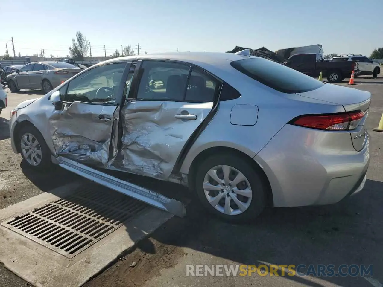 2 fotografías del automóvil dañado JTDEPRAE5LJ098182 TOYOTA COROLLA 2020