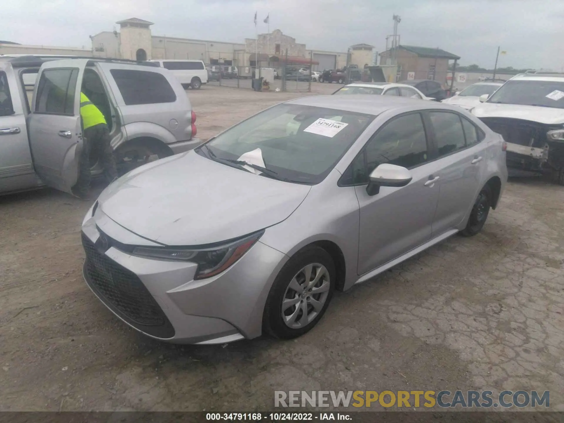 2 fotografías del automóvil dañado JTDEPRAE6LJ021515 TOYOTA COROLLA 2020