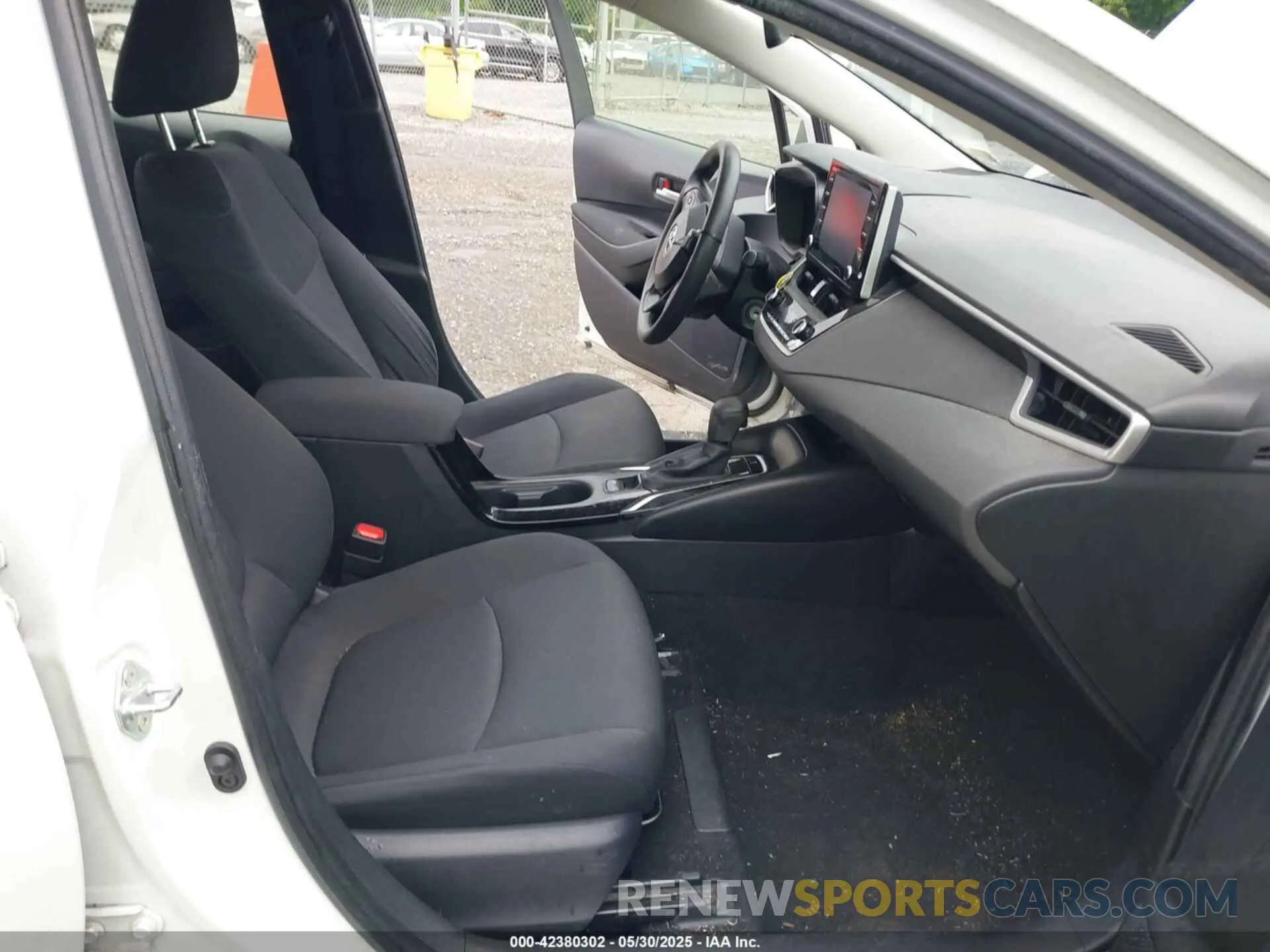 5 fotografías del automóvil dañado JTDEPRAE6LJ046141 TOYOTA COROLLA 2020