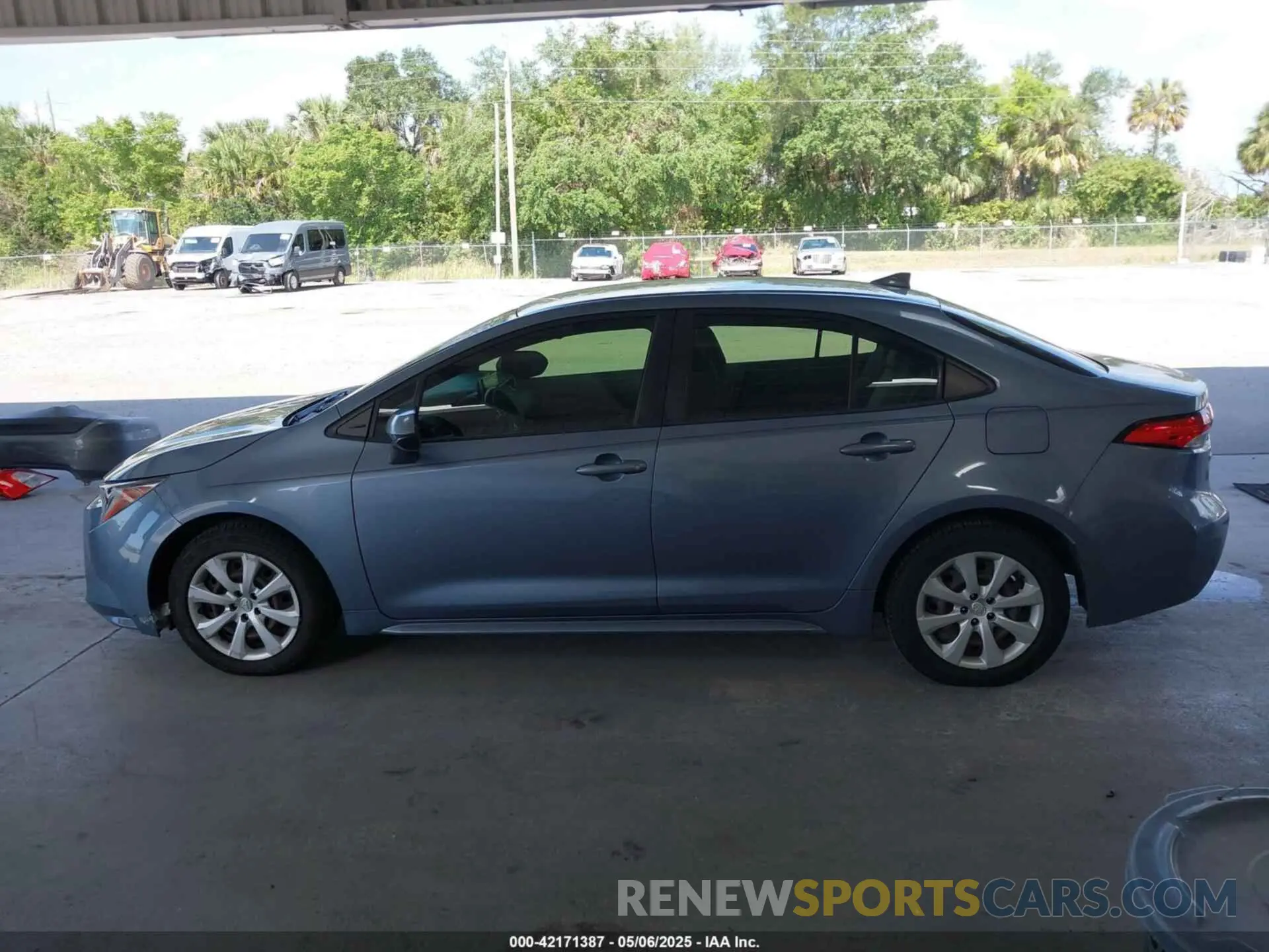 14 fotografías del automóvil dañado JTDEPRAE6LJ065241 TOYOTA COROLLA 2020