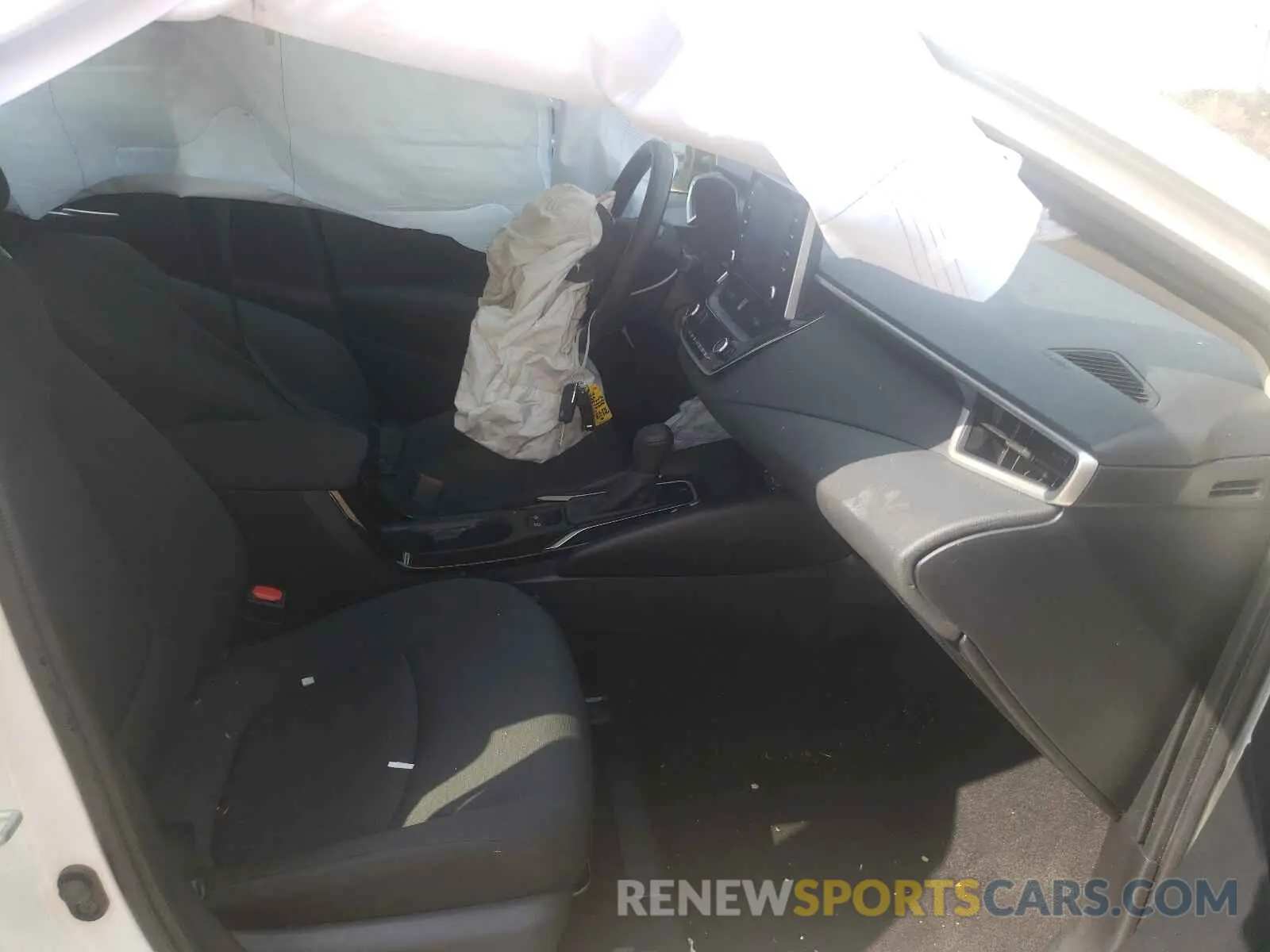 5 fotografías del automóvil dañado JTDEPRAE6LJ080256 TOYOTA COROLLA 2020