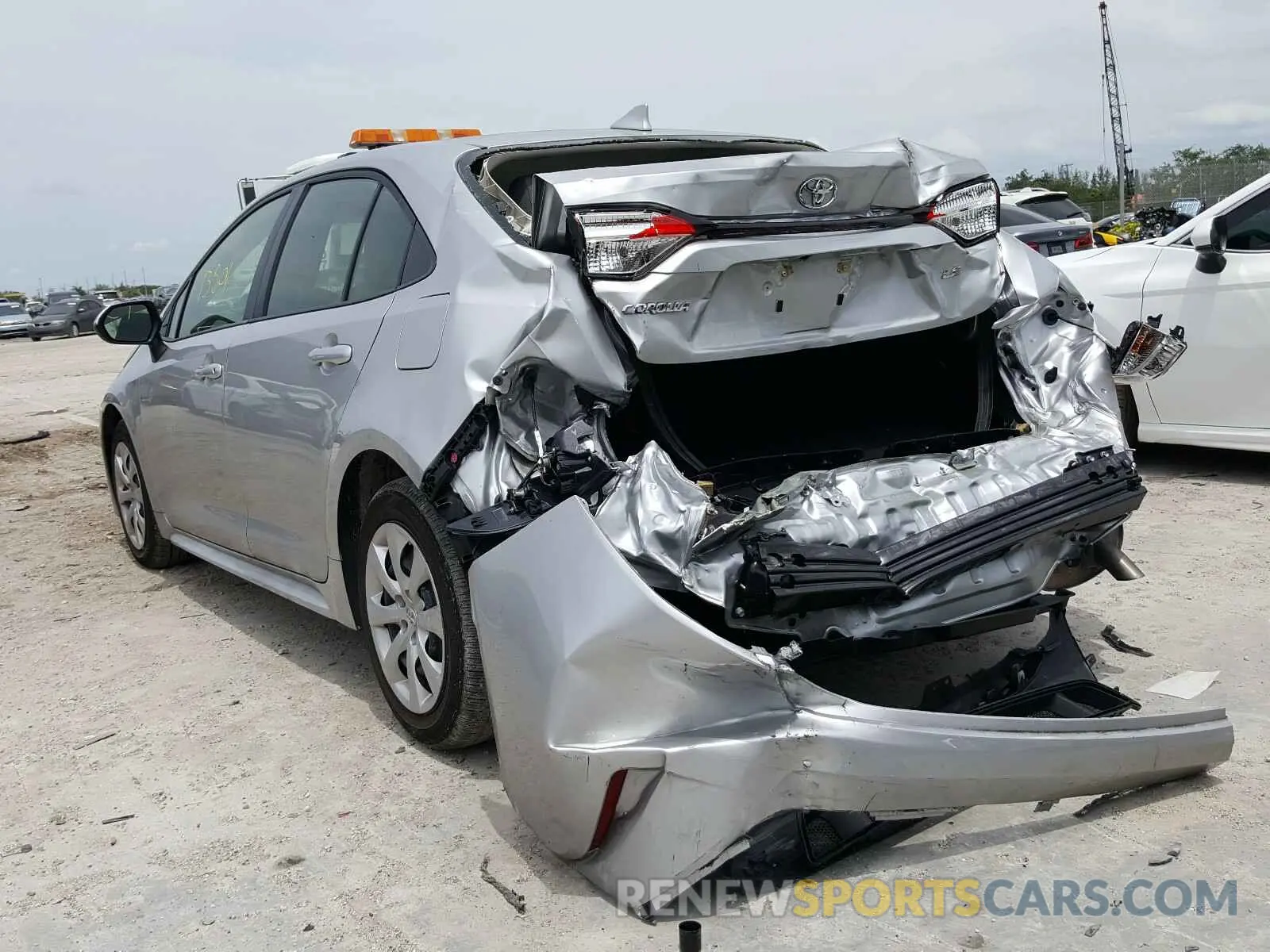 3 fotografías del automóvil dañado JTDEPRAE7LJ006554 TOYOTA COROLLA 2020