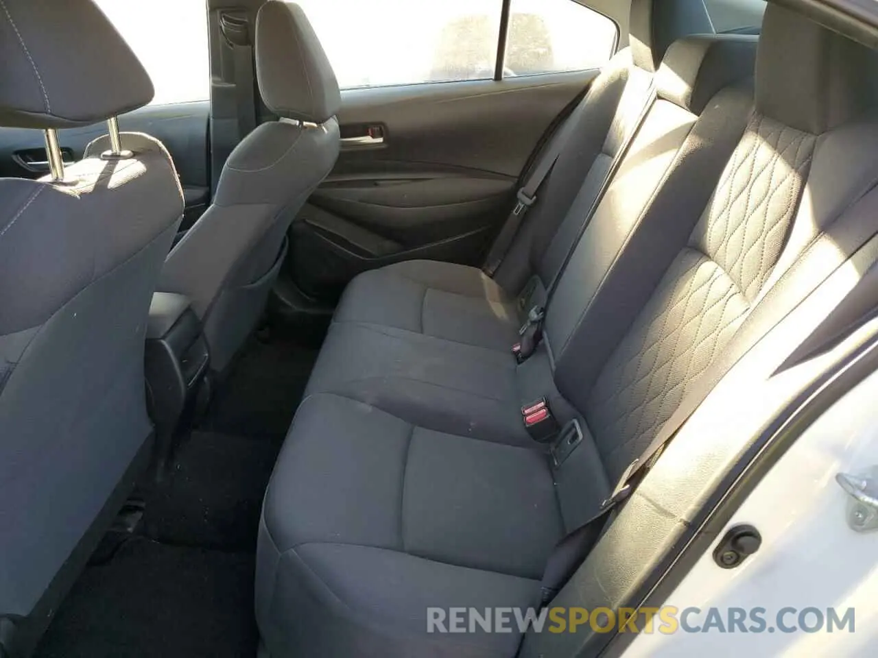 10 fotografías del automóvil dañado JTDEPRAE7LJ022852 TOYOTA COROLLA 2020