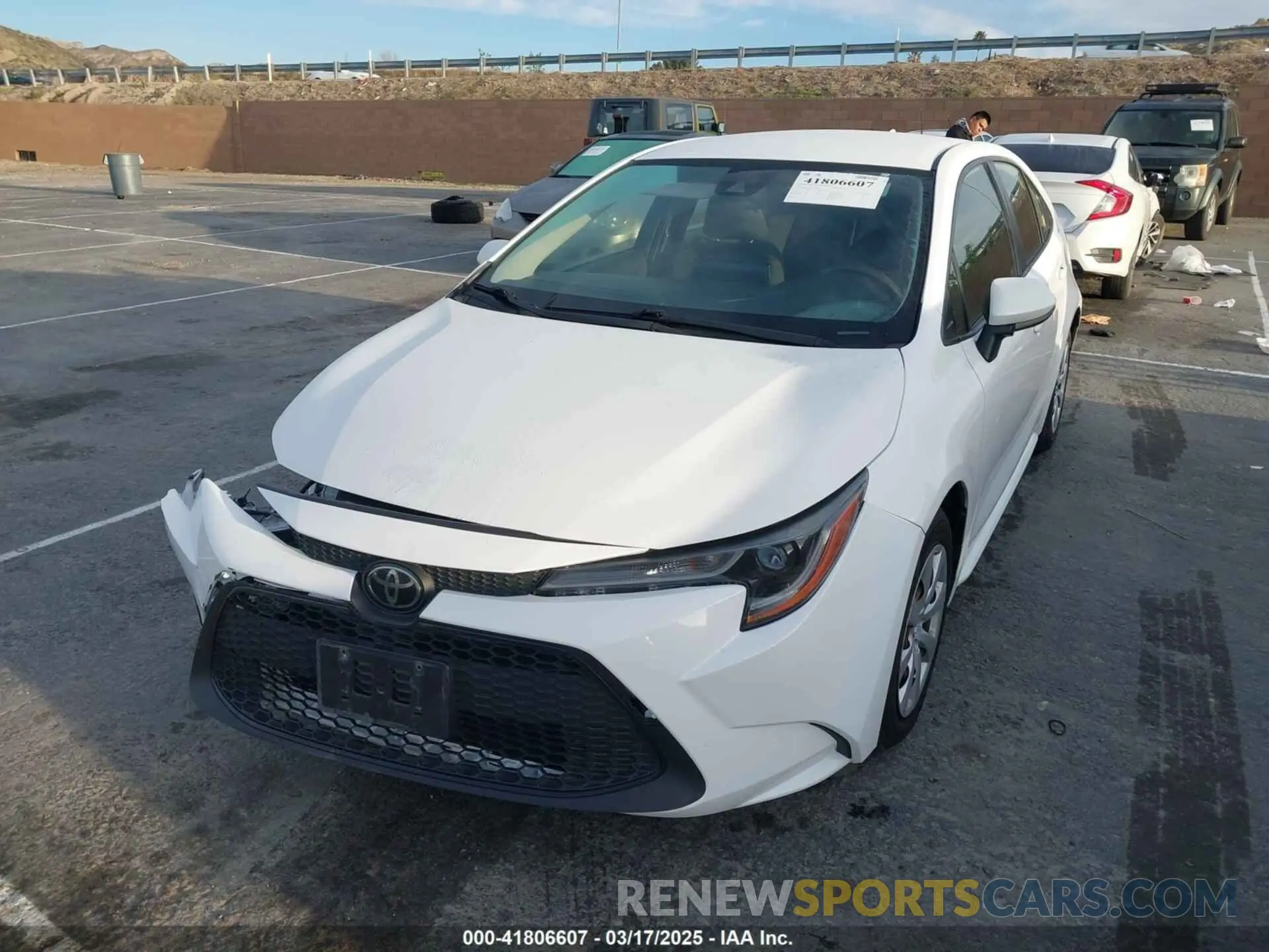 2 fotografías del automóvil dañado JTDEPRAE7LJ032961 TOYOTA COROLLA 2020