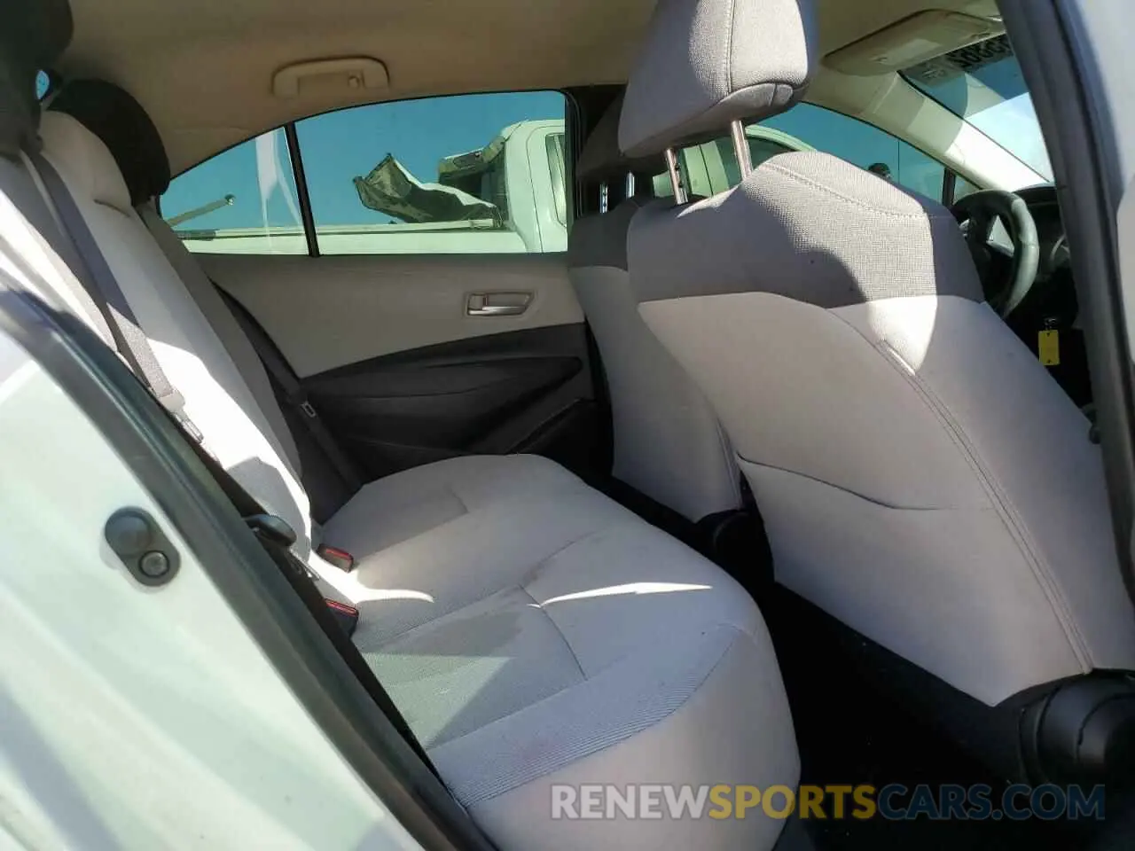10 fotografías del automóvil dañado JTDEPRAE7LJ034550 TOYOTA COROLLA 2020
