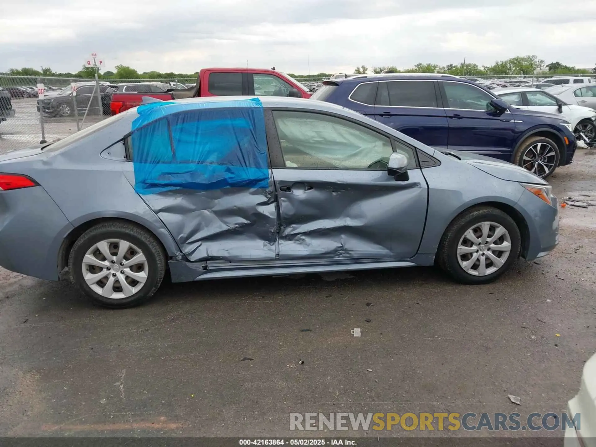 13 fotografías del automóvil dañado JTDEPRAE7LJ038663 TOYOTA COROLLA 2020