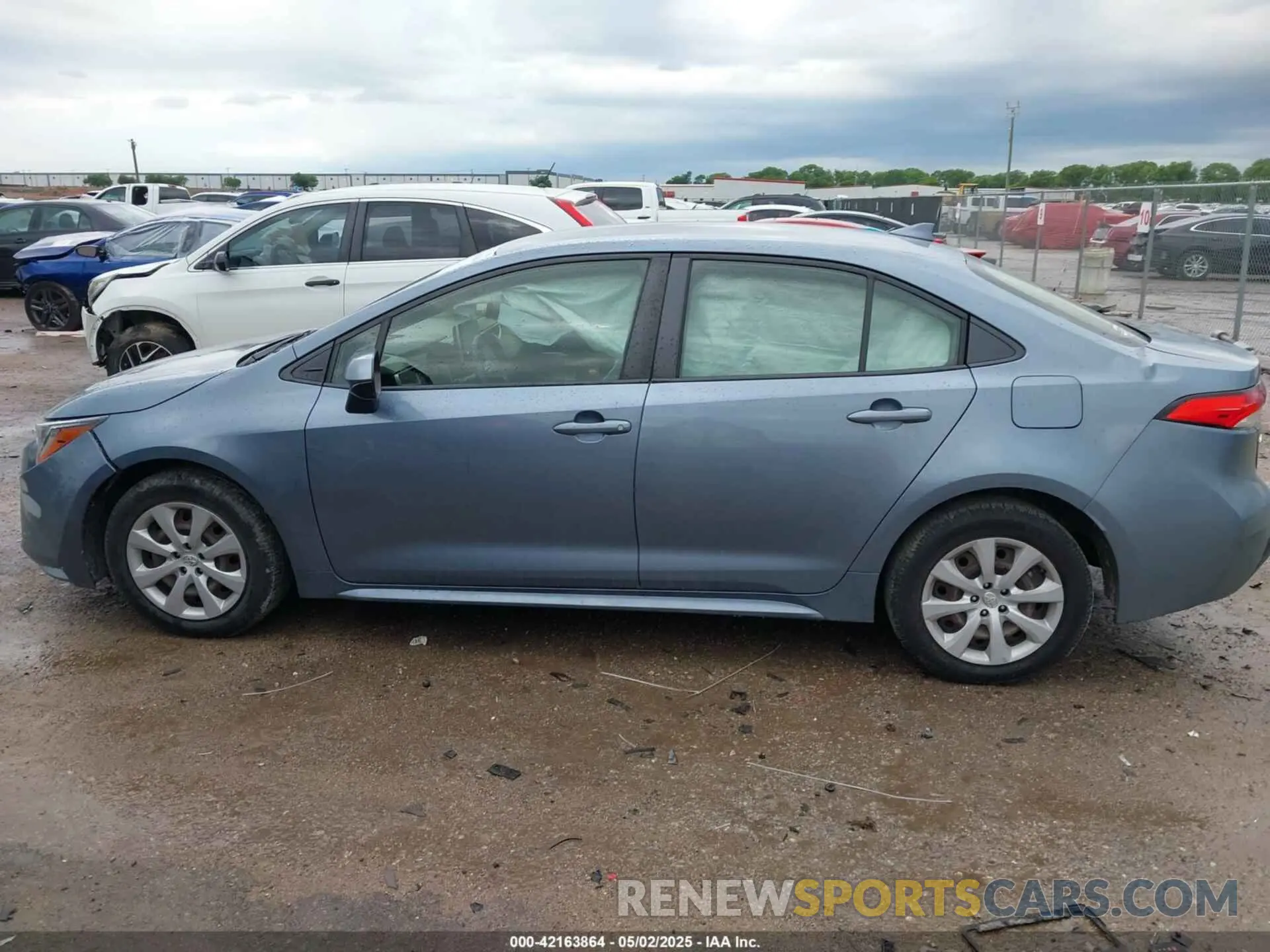 14 fotografías del automóvil dañado JTDEPRAE7LJ038663 TOYOTA COROLLA 2020