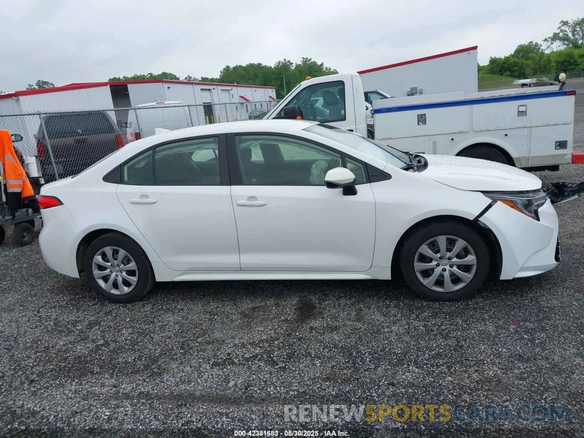 13 fotografías del automóvil dañado JTDEPRAE7LJ041501 TOYOTA COROLLA 2020