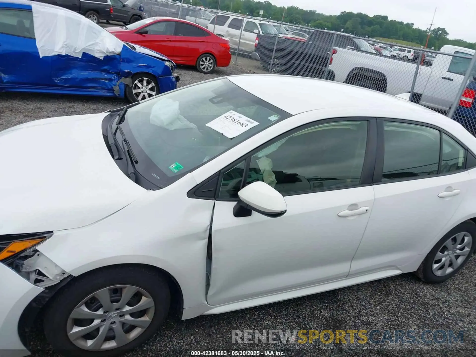 14 fotografías del automóvil dañado JTDEPRAE7LJ041501 TOYOTA COROLLA 2020