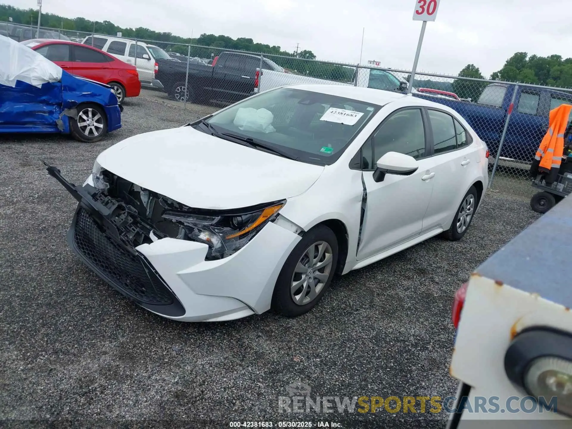 2 fotografías del automóvil dañado JTDEPRAE7LJ041501 TOYOTA COROLLA 2020