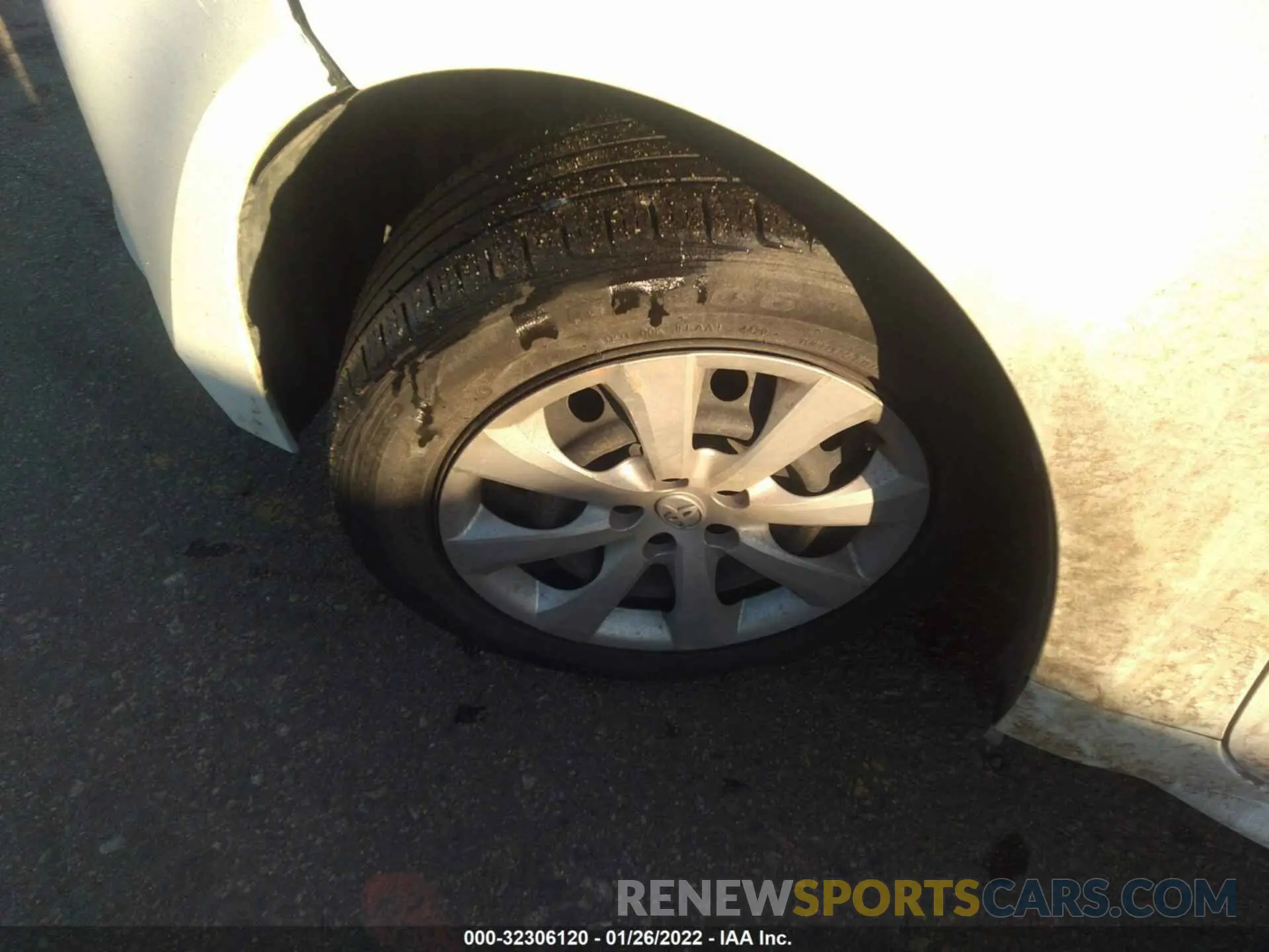 12 fotografías del automóvil dañado JTDEPRAE7LJ045077 TOYOTA COROLLA 2020
