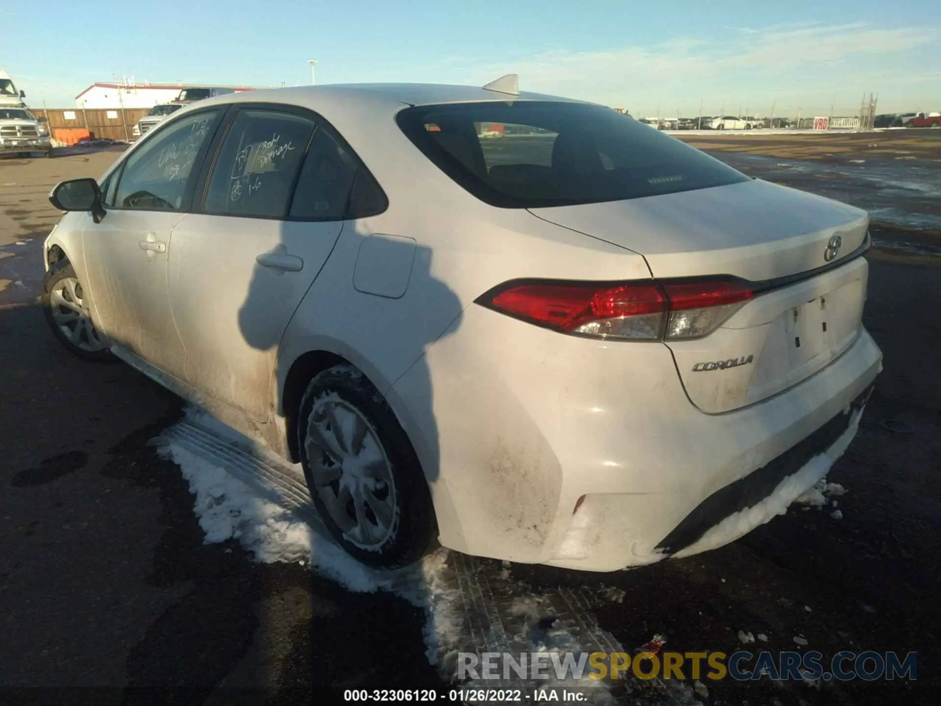 3 fotografías del automóvil dañado JTDEPRAE7LJ045077 TOYOTA COROLLA 2020