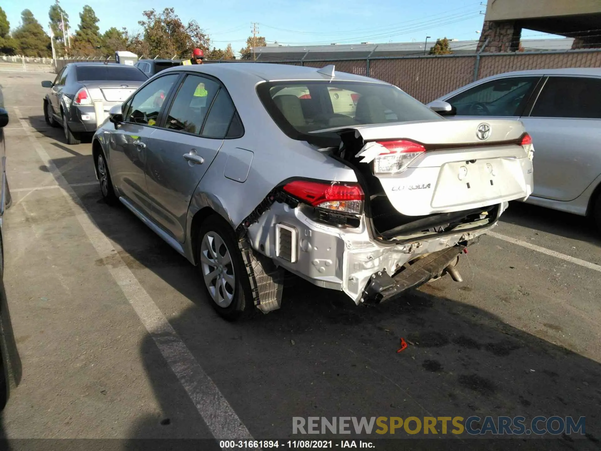 3 fotografías del automóvil dañado JTDEPRAE7LJ090200 TOYOTA COROLLA 2020