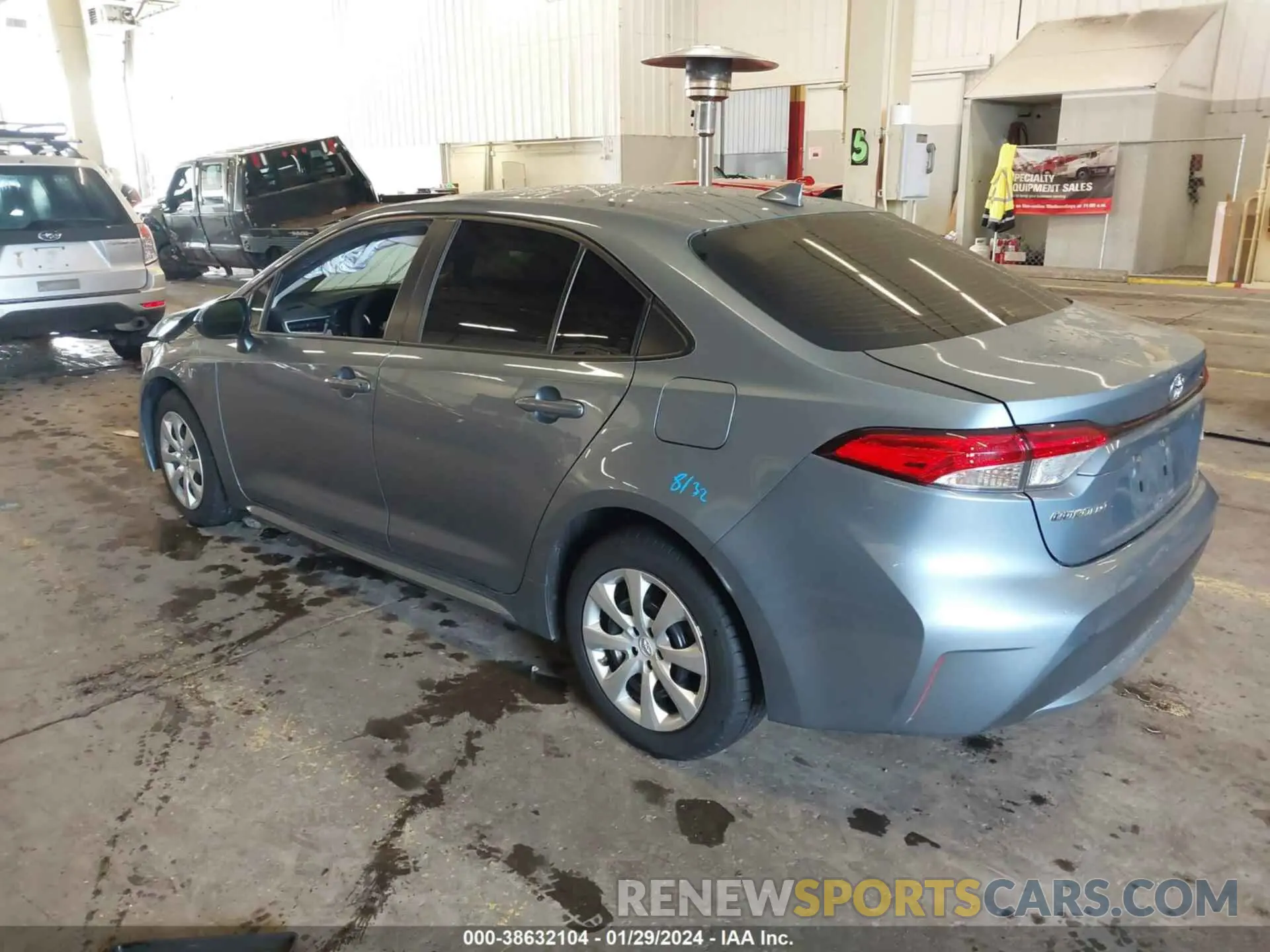3 fotografías del automóvil dañado JTDEPRAE7LJ114270 TOYOTA COROLLA 2020