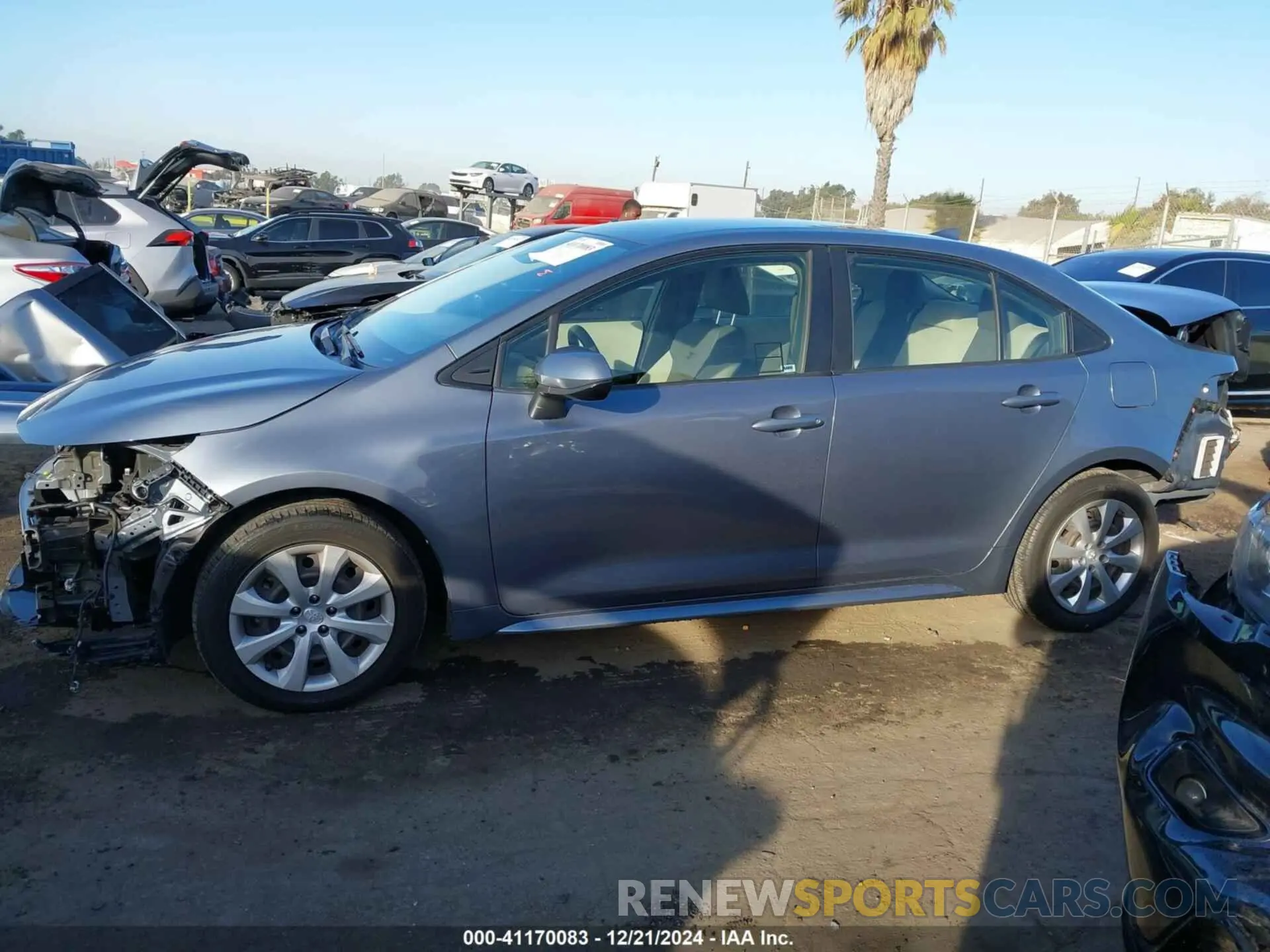 15 fotografías del automóvil dañado JTDEPRAE8LJ090318 TOYOTA COROLLA 2020