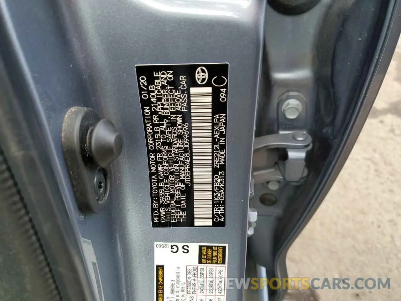 12 fotografías del automóvil dañado JTDEPRAE8LJ099696 TOYOTA COROLLA 2020