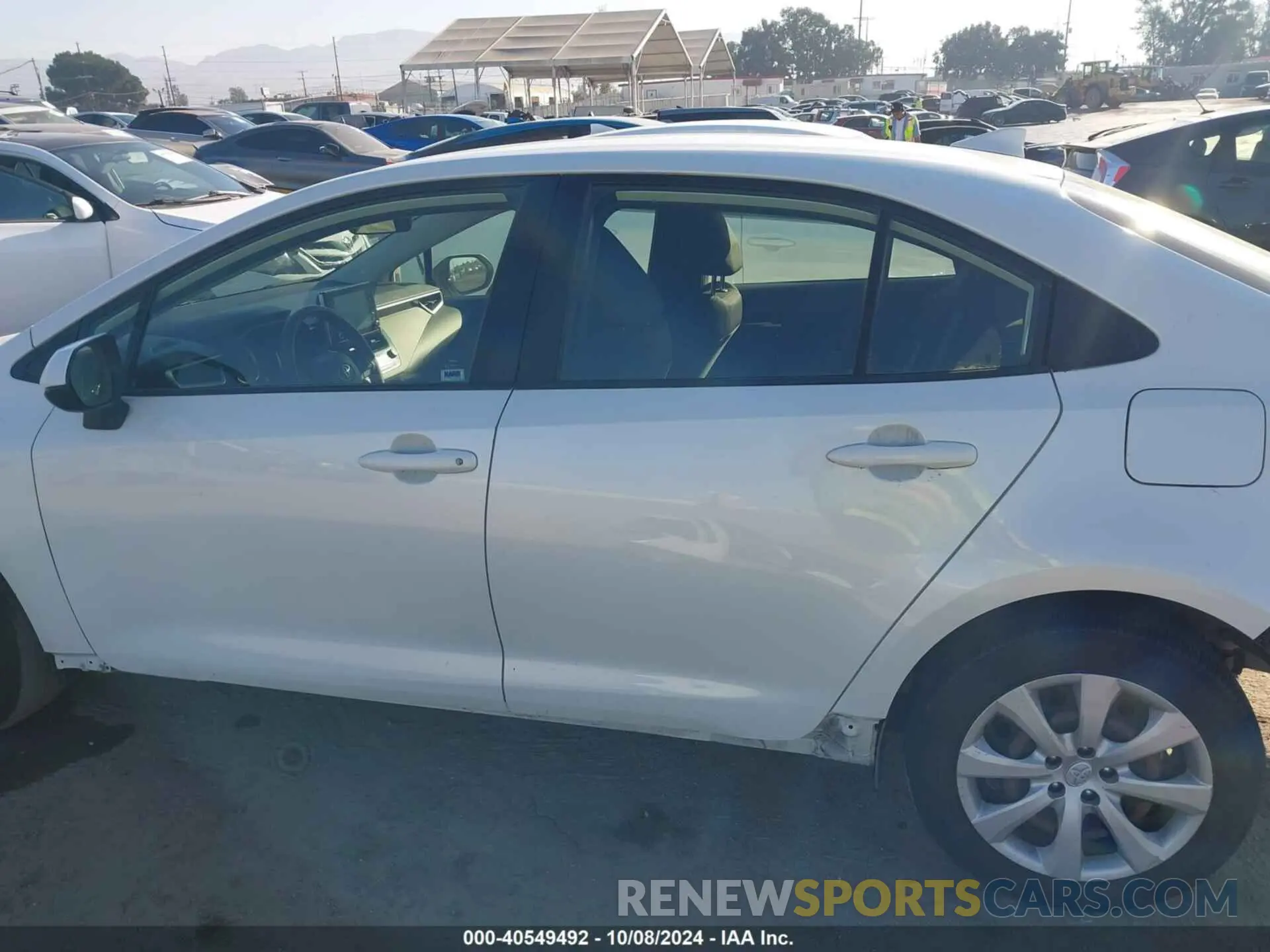 15 fotografías del automóvil dañado JTDEPRAE8LJ103035 TOYOTA COROLLA 2020