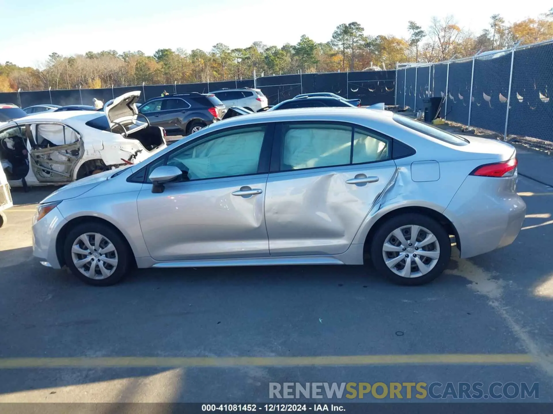 14 fotografías del automóvil dañado JTDEPRAE9LJ002277 TOYOTA COROLLA 2020